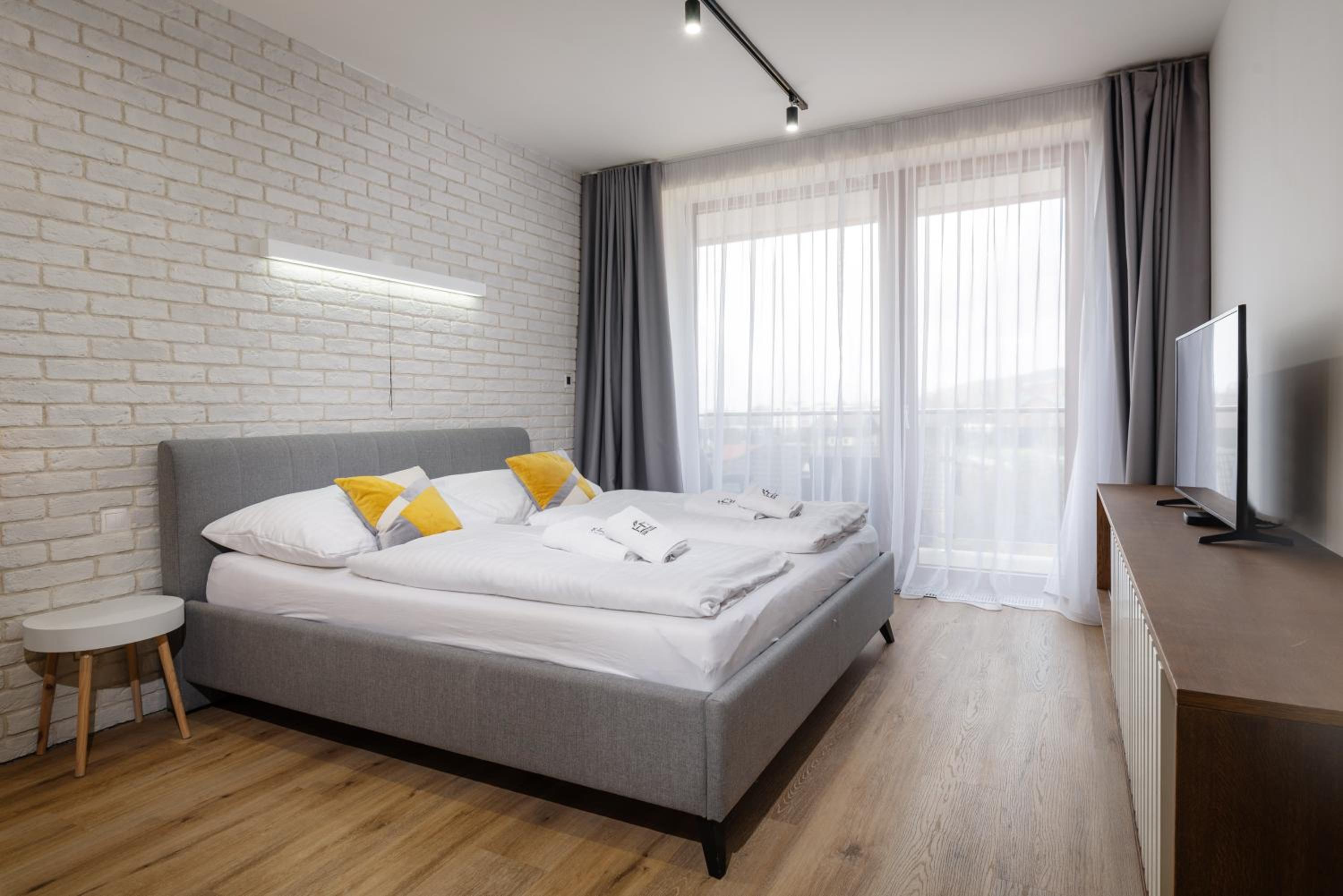 Studio with Balcony (HR2- C307) - Photo 1