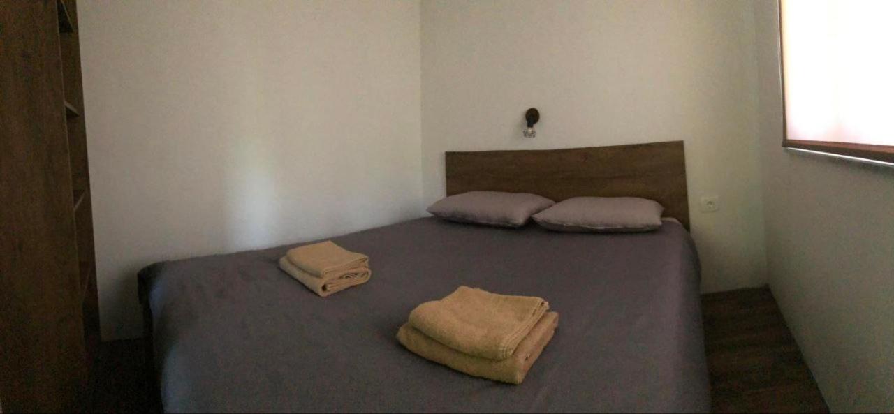 One-Bedroom House photo 1