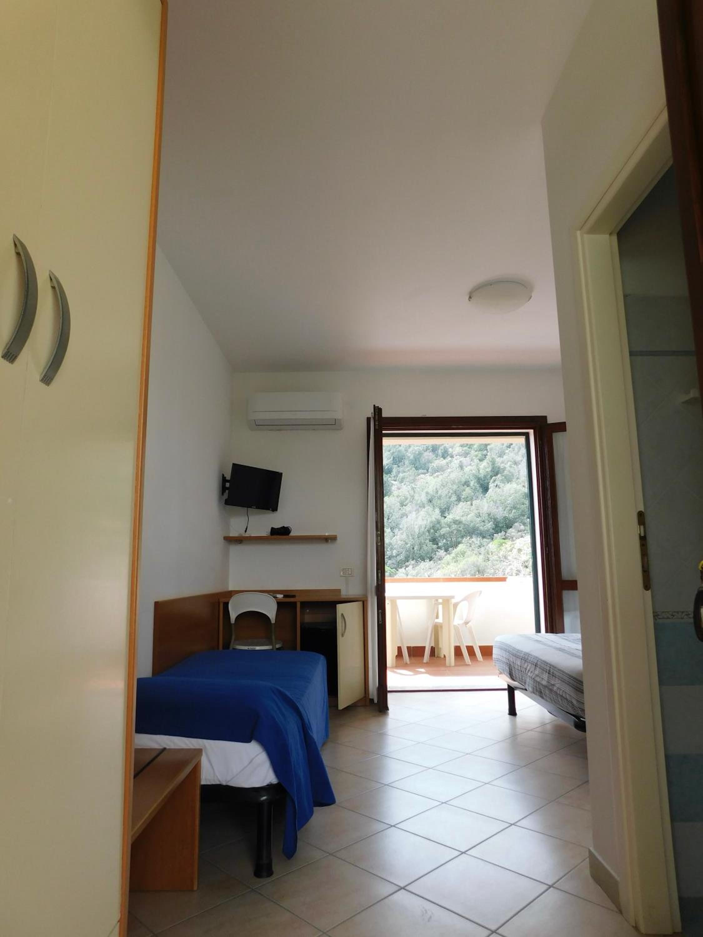 Double Room with Balcony and Sea View photo 2