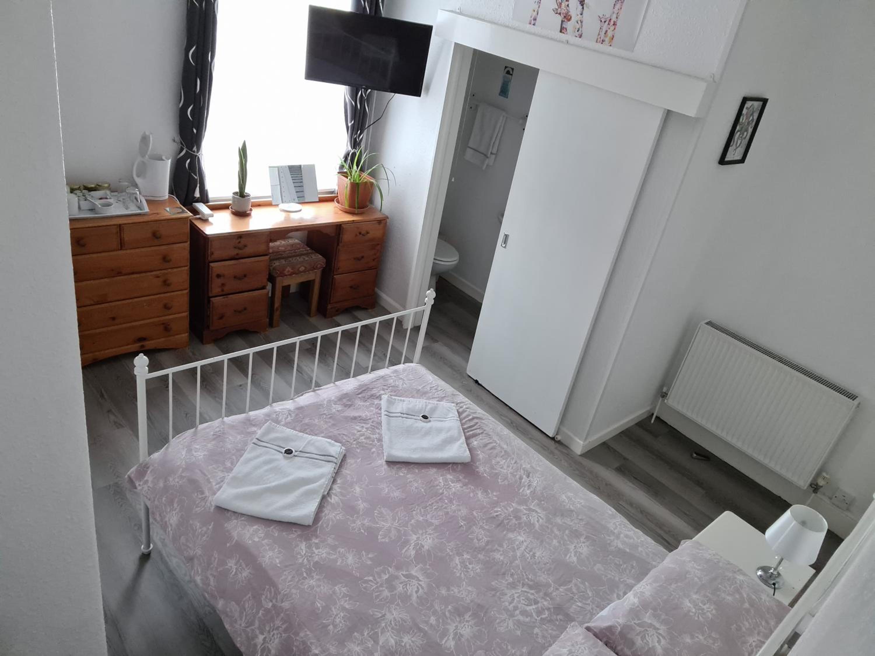 Double Room with Private Bathroom photo 1