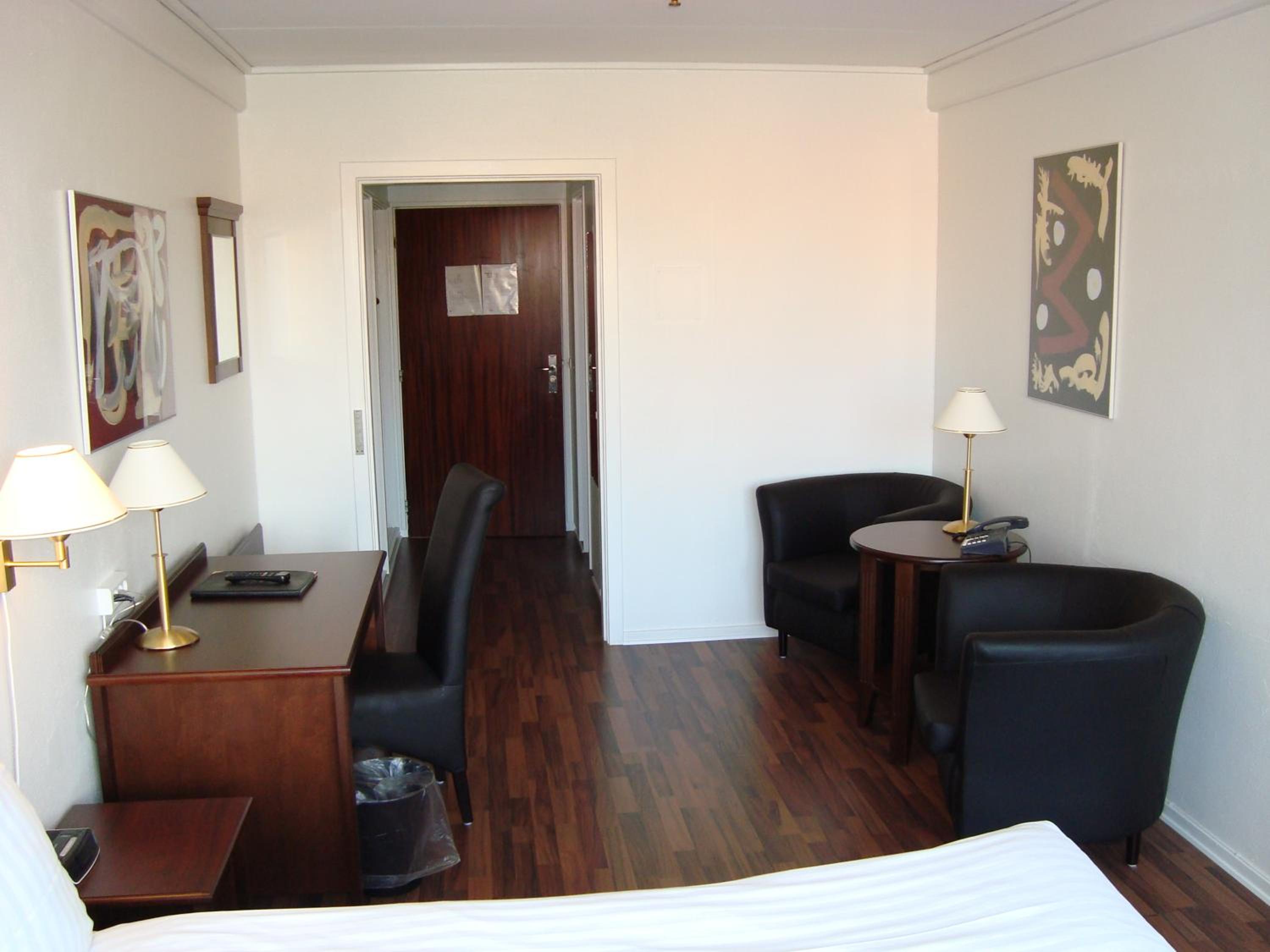 Double Room - Photo 5