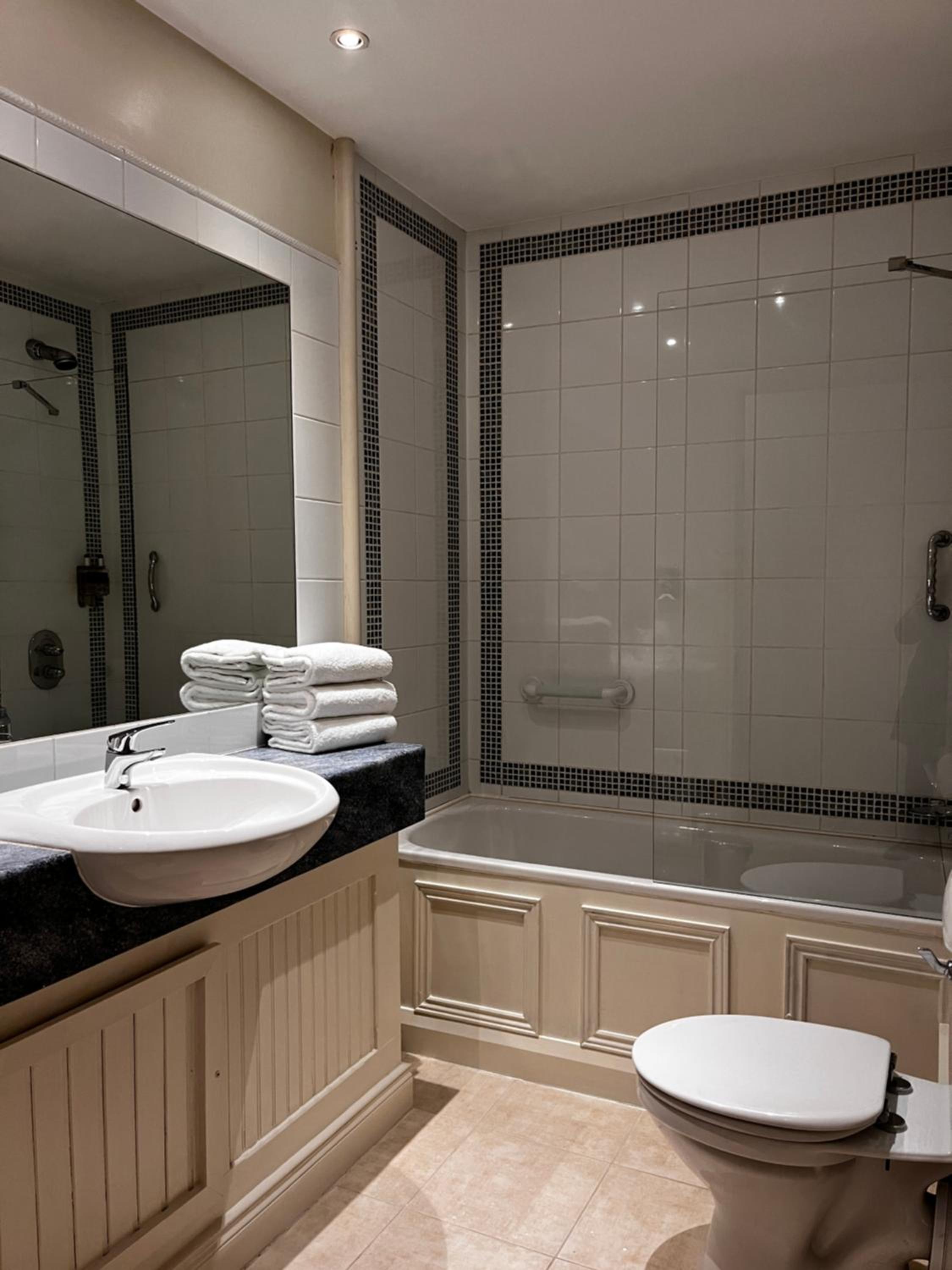 Triple Room - Photo 9