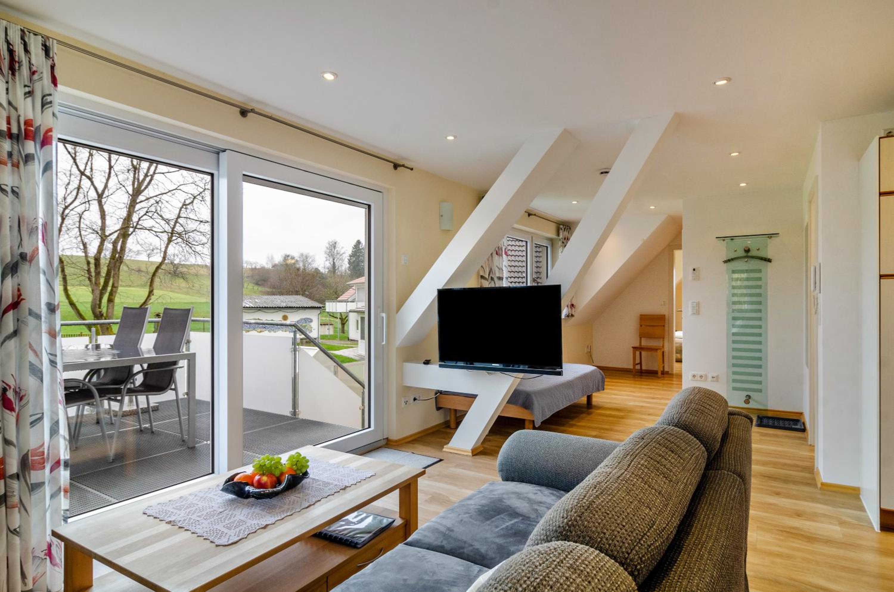 Two-Bedroom Deluxe Apartment with Garden View photo 1