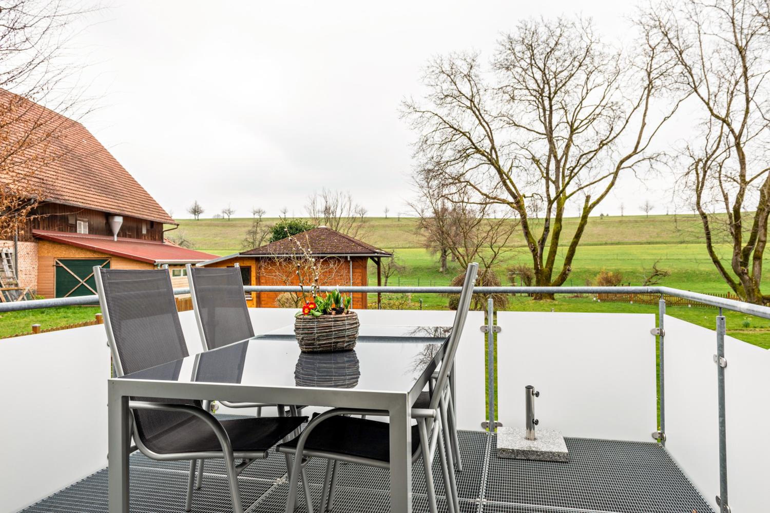Two-Bedroom Deluxe Apartment with Garden View photo 3