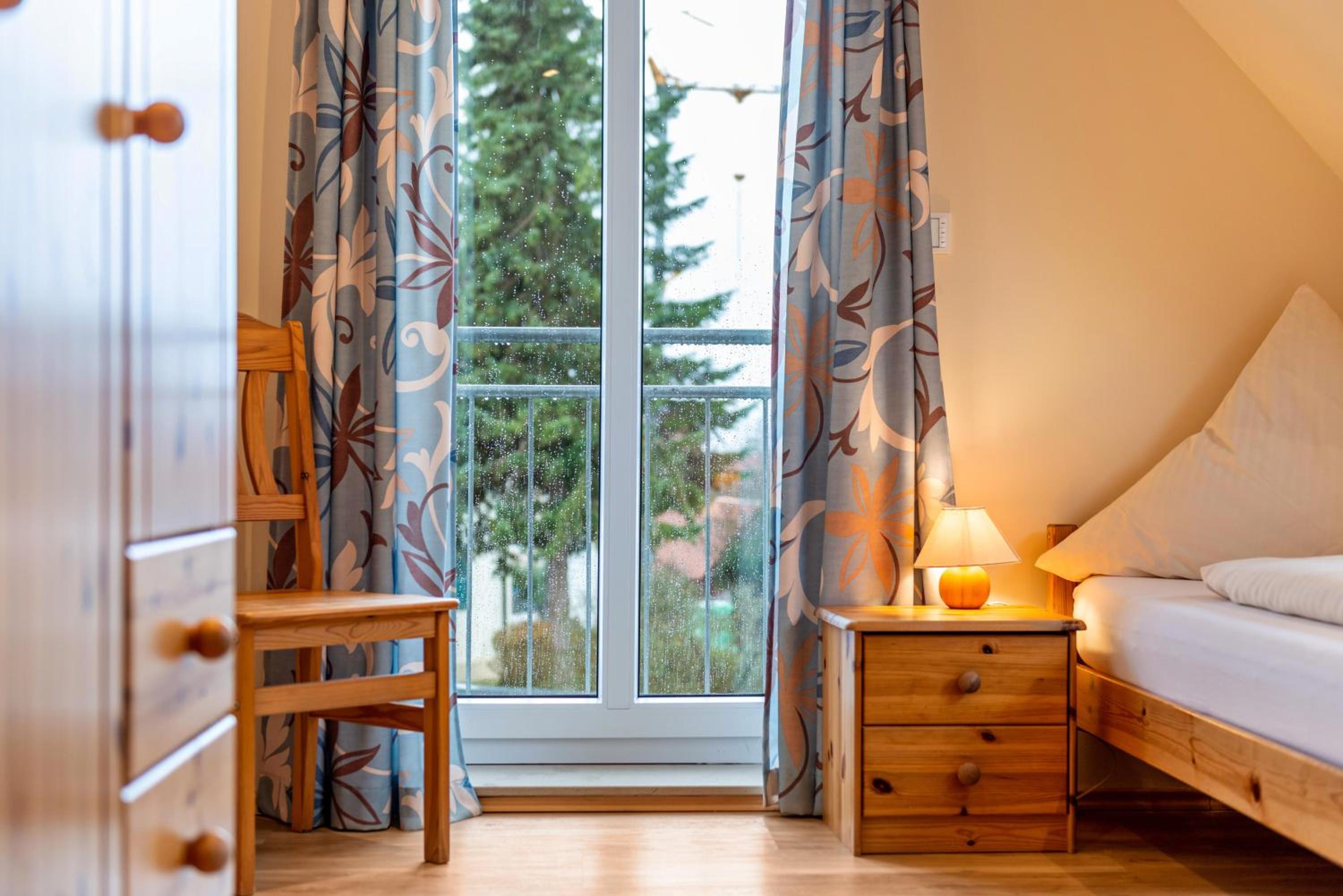 Two-Bedroom Deluxe Apartment with Garden View photo 2