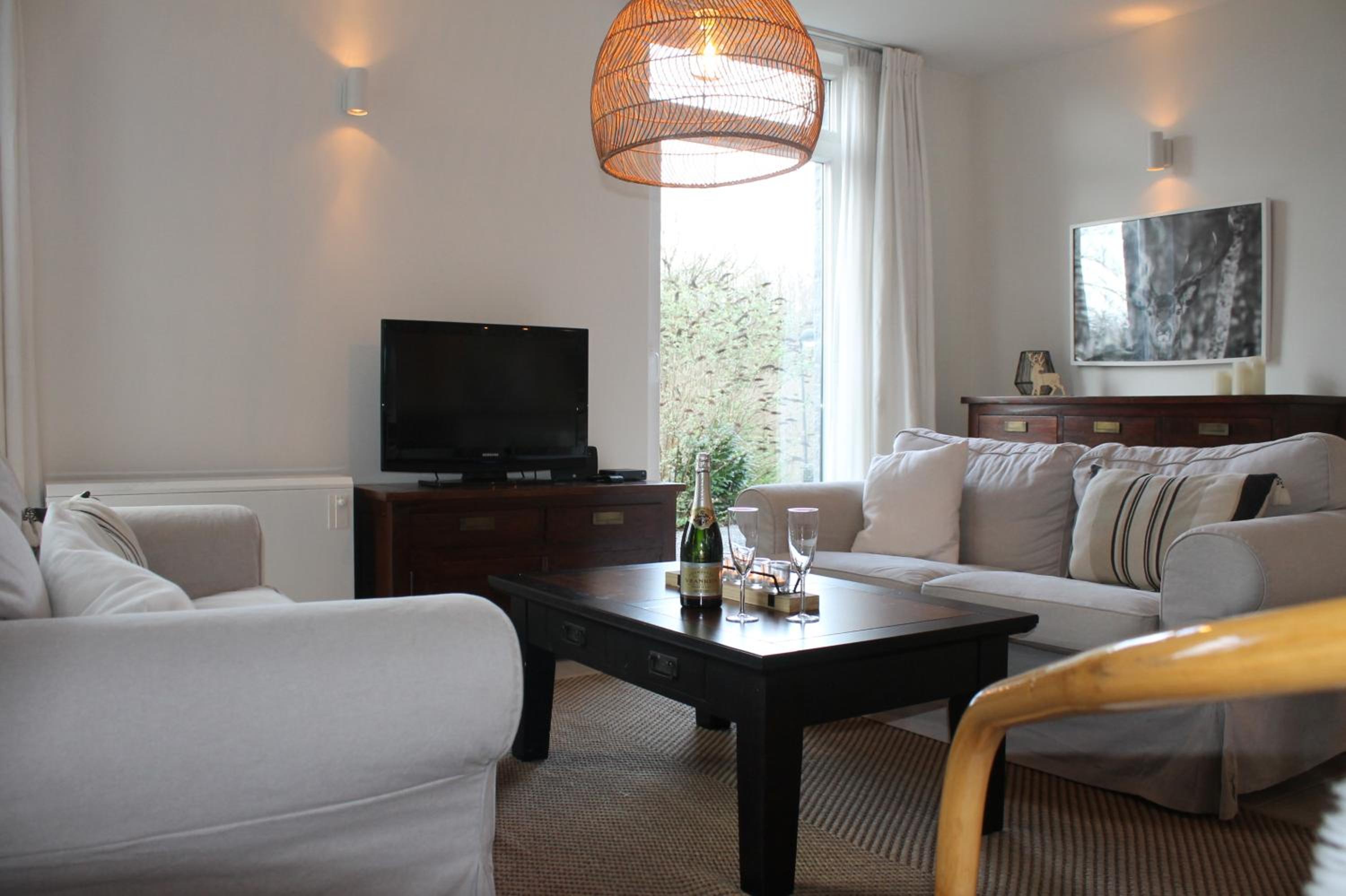 Three-Bedroom House photo 1