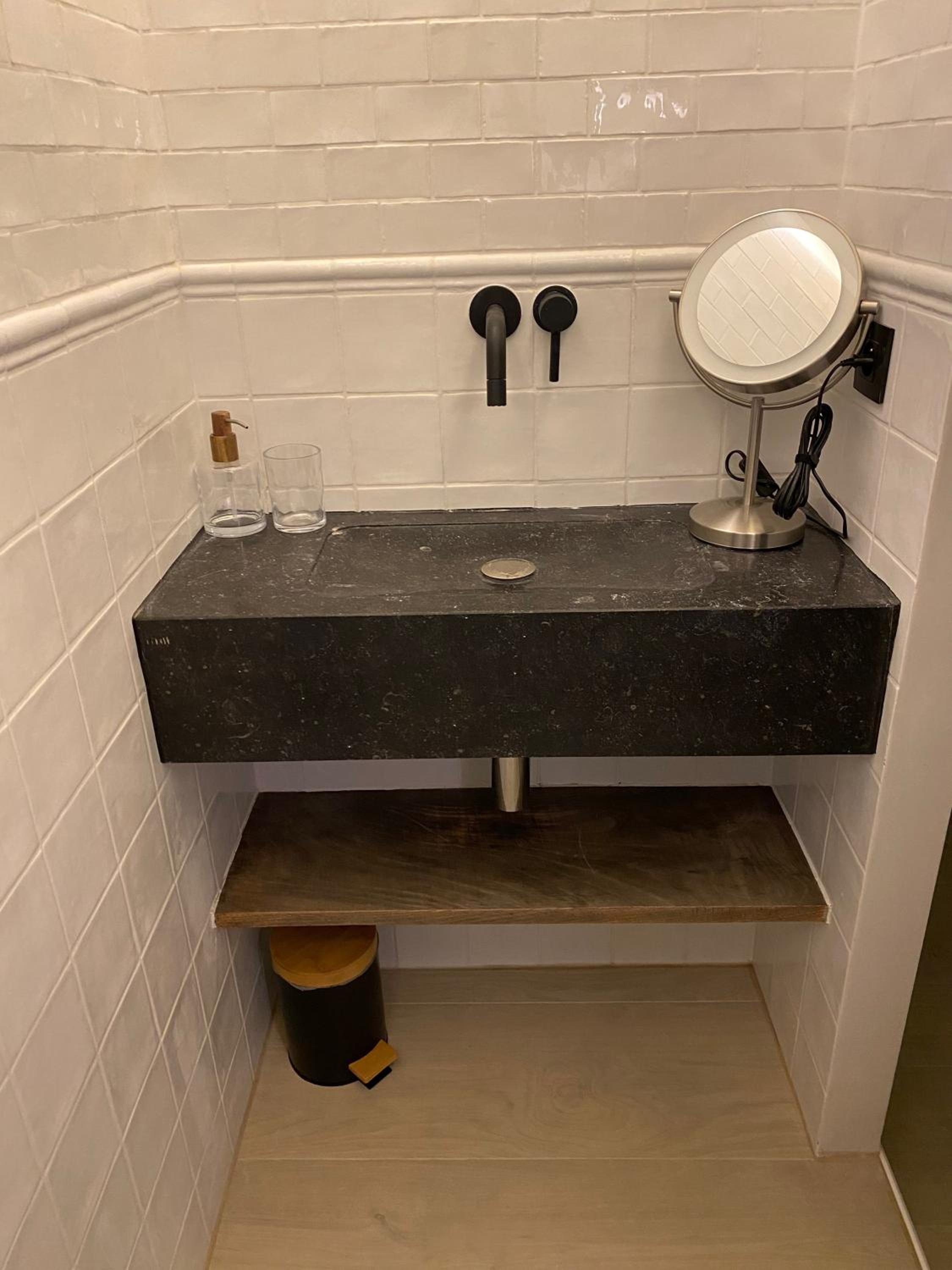 Double Room with Private Bathroom photo 2