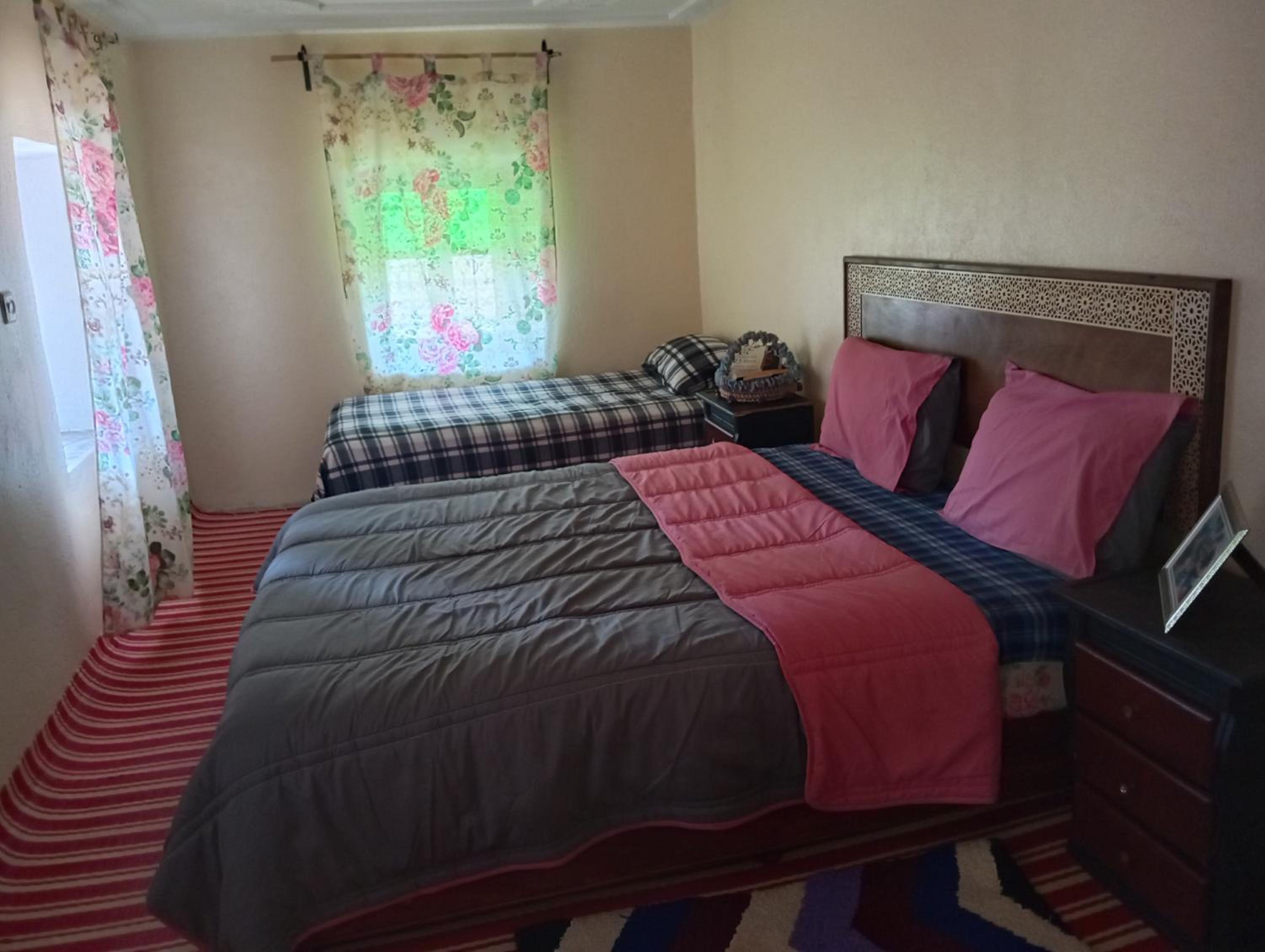 Double or Twin Room with Shared Bathroom photo 1