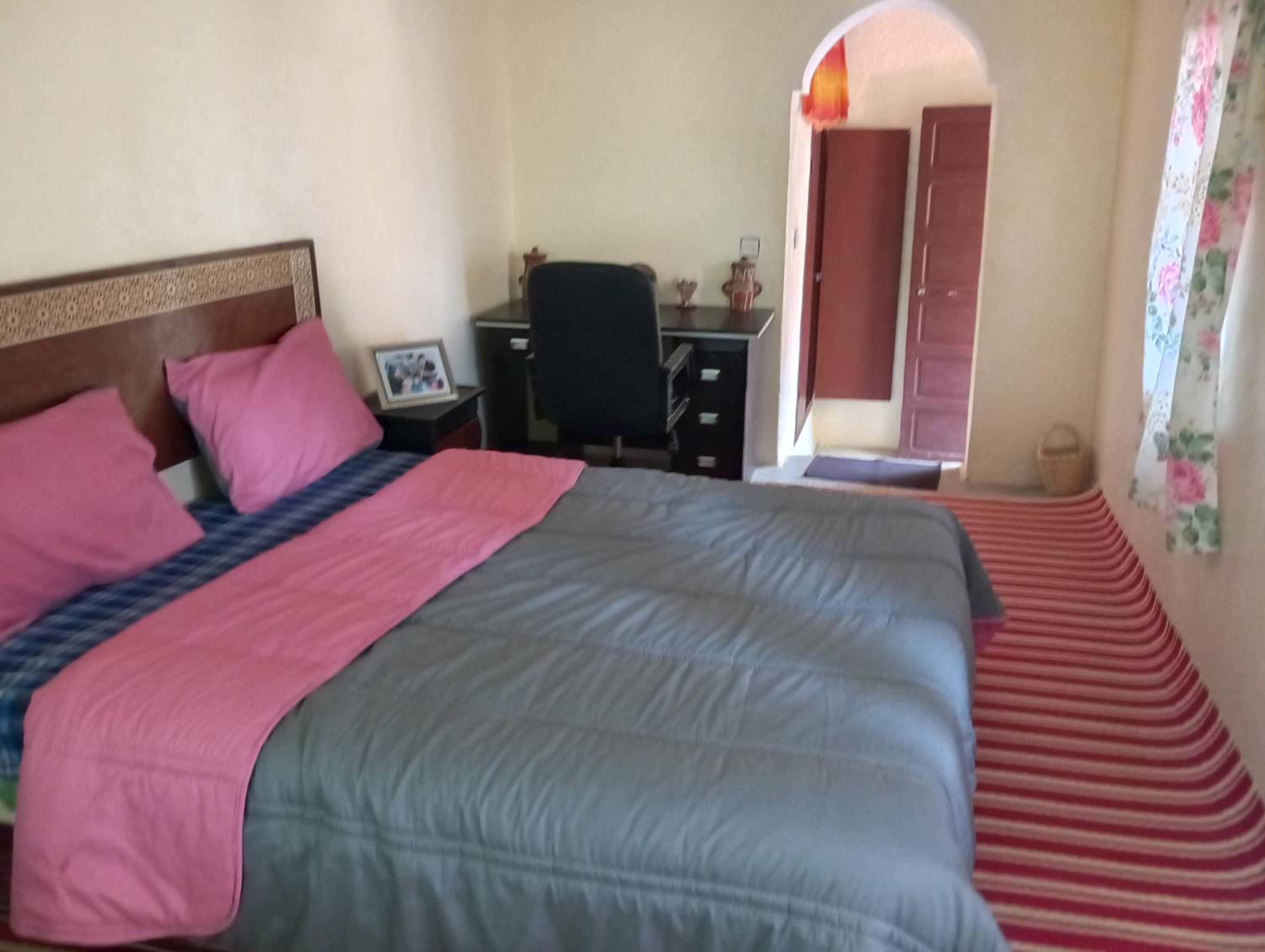 Double or Twin Room with Shared Bathroom photo 2