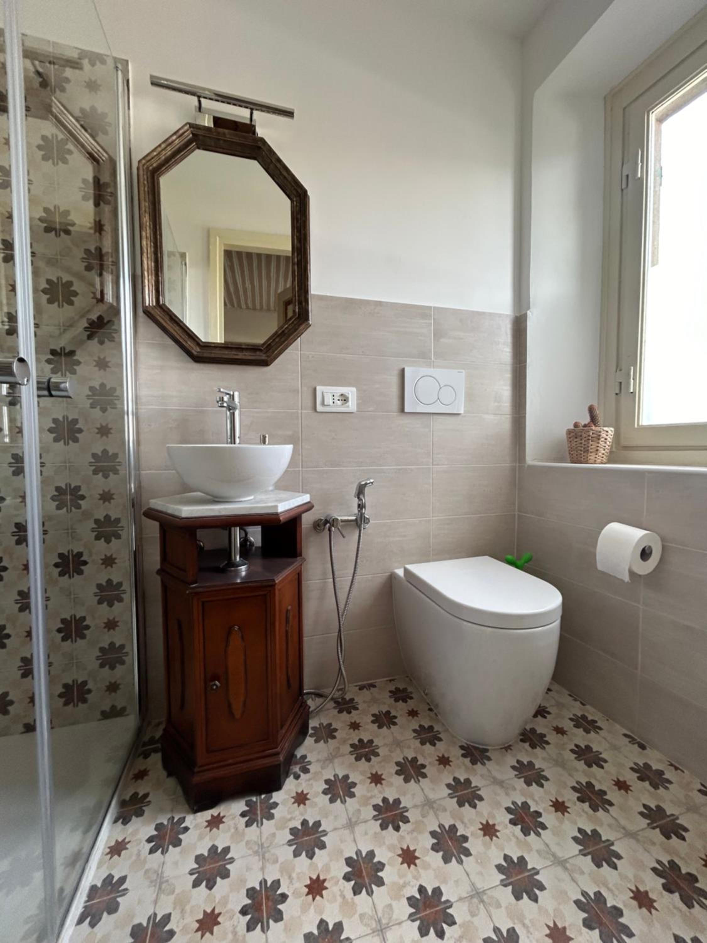 Small Double Room - Photo 3