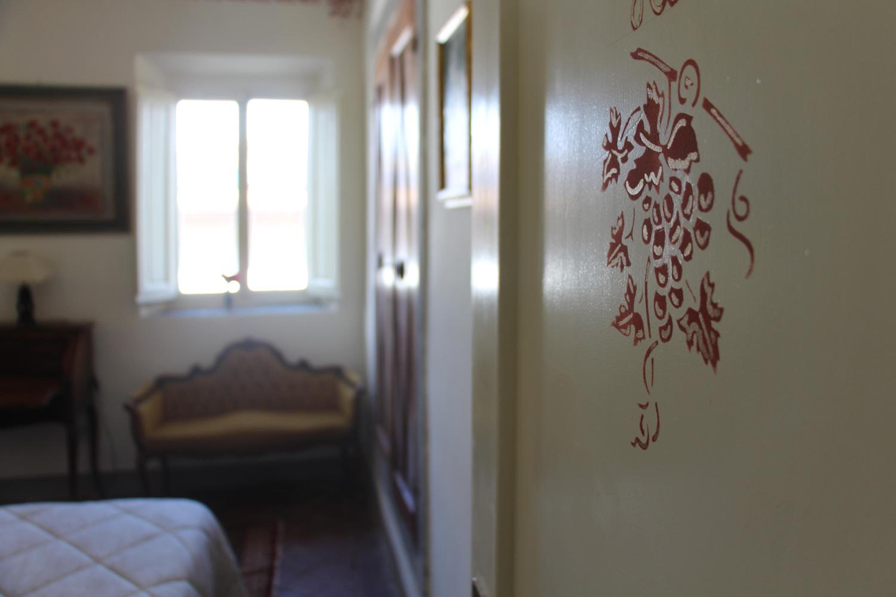 Small Double Room - Photo 2