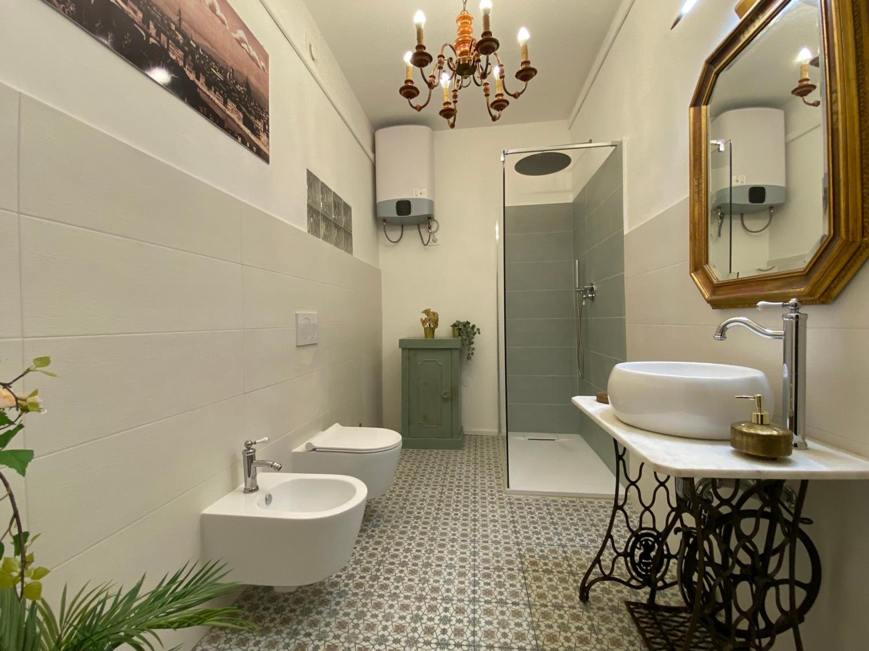 Quadruple Room with Private External Bathroom photo 3