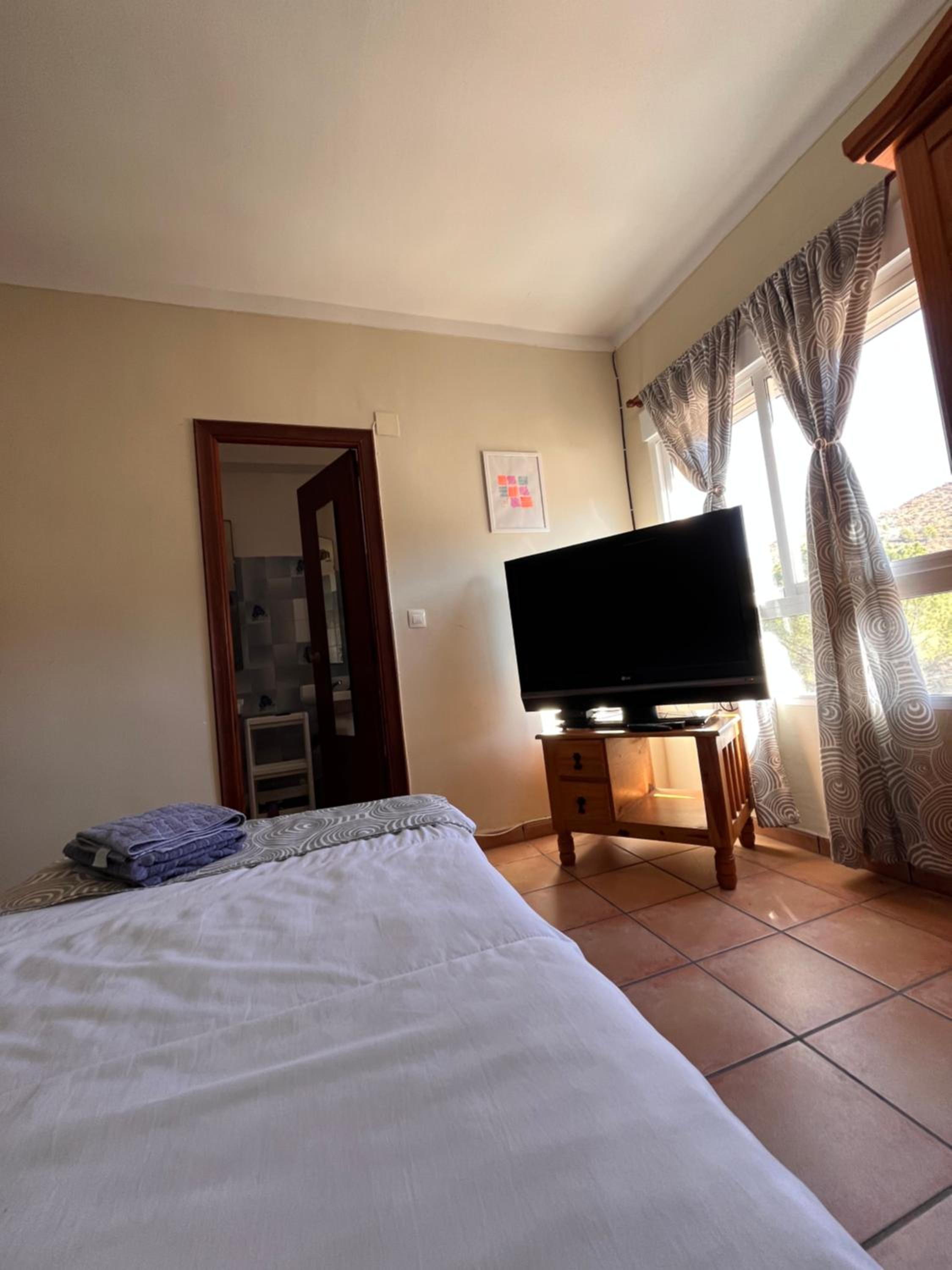 Quadruple Room with Private Bathroom photo 2