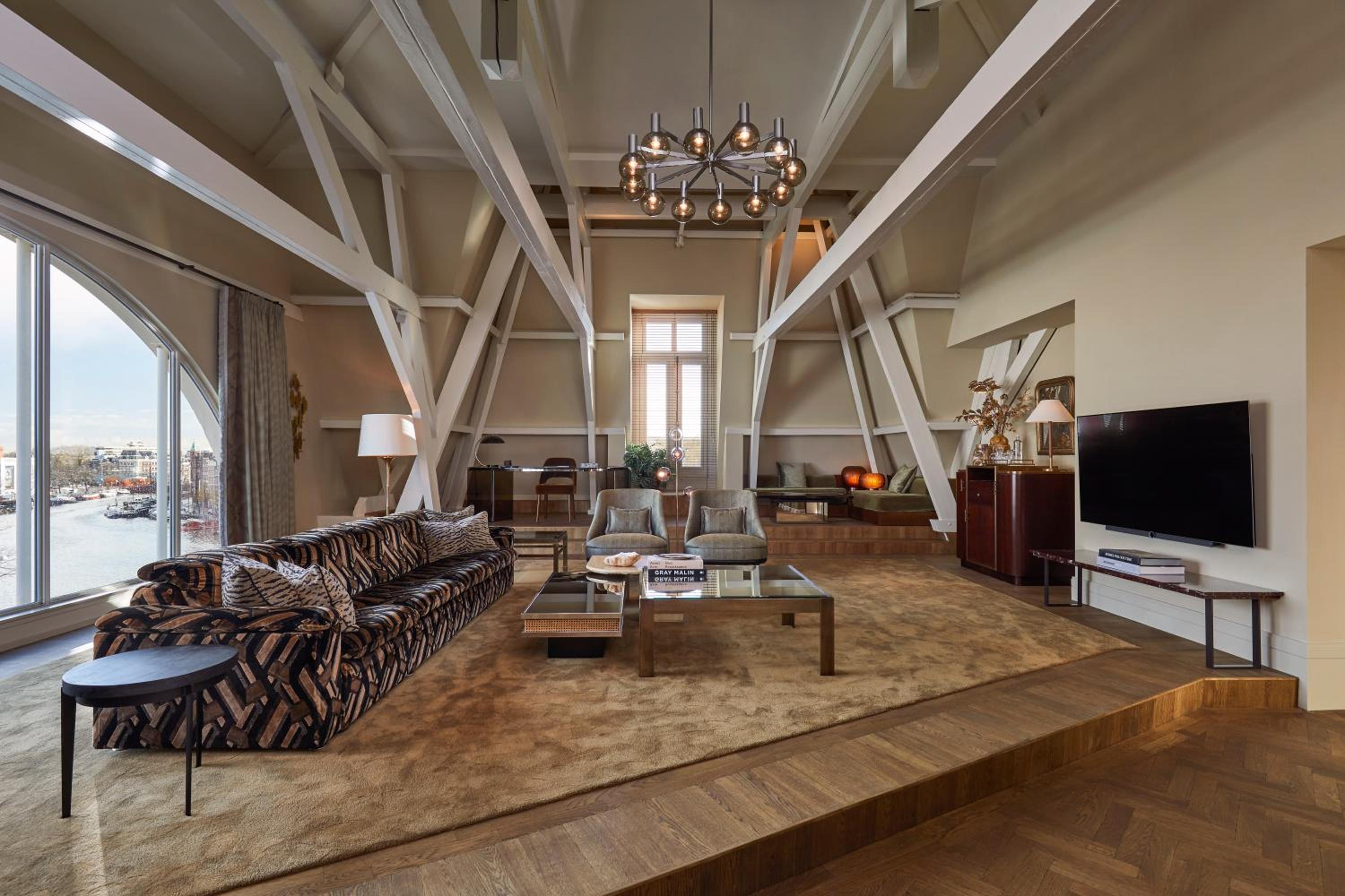 Presidential Loft Suite thumbnail 5