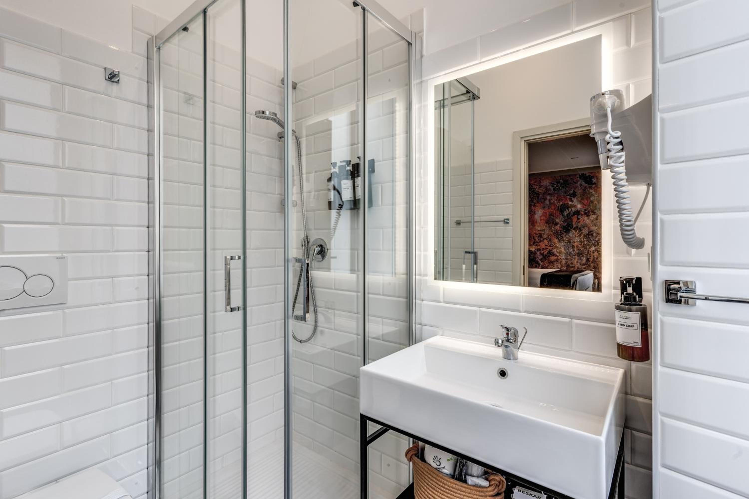 Superior Double or Twin Room photo 3