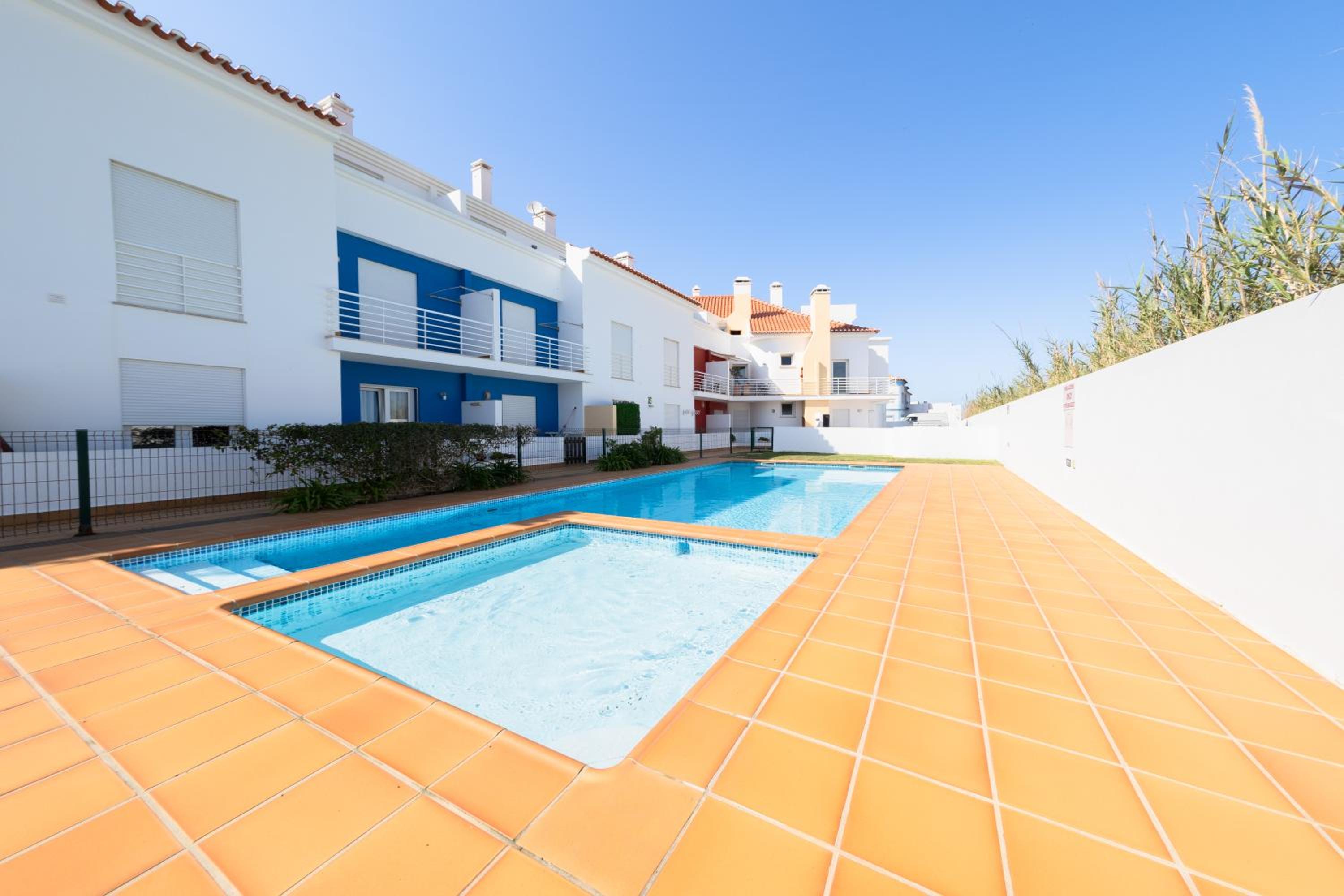 Apartment with Pool View photo 2
