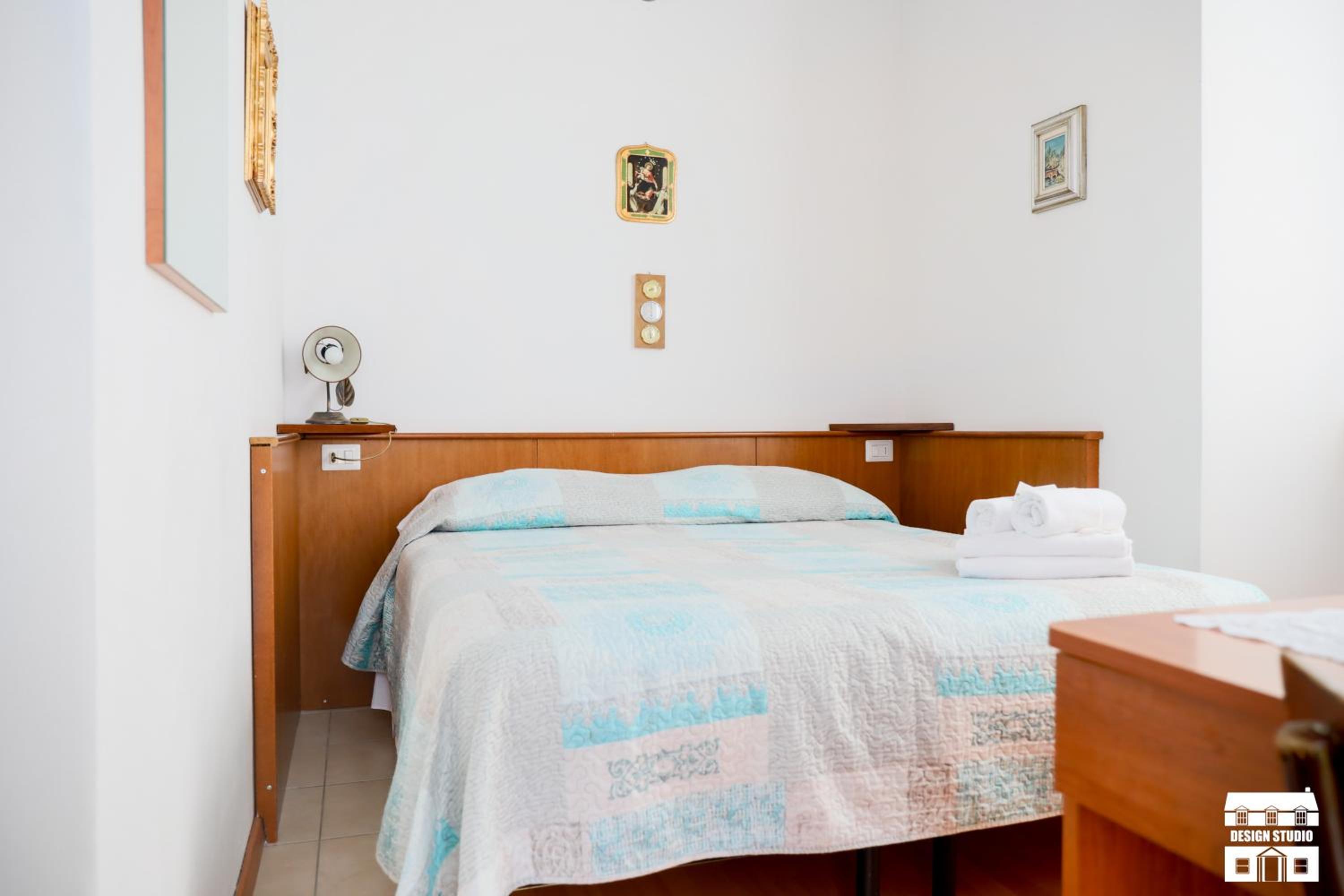 Double Room with Garden View - Photo 15