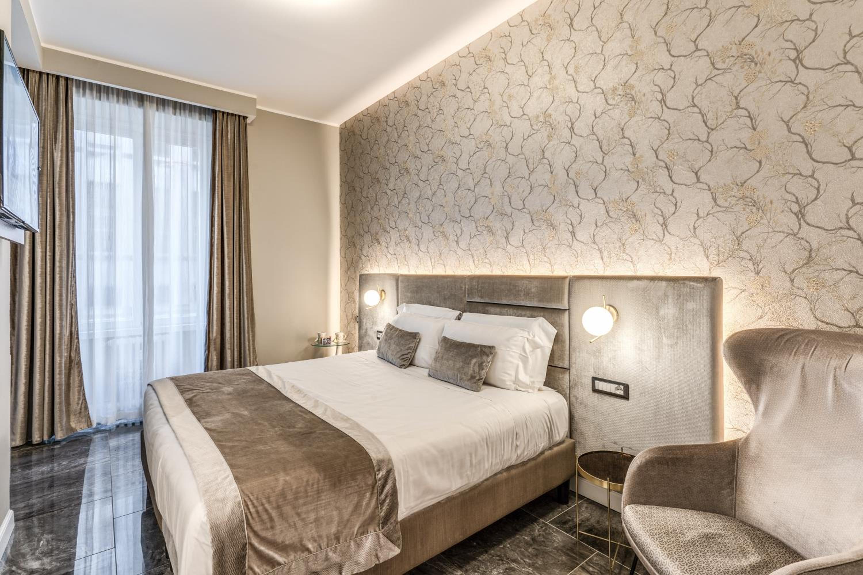 Deluxe Double or Twin Room with Spa Bath photo 3