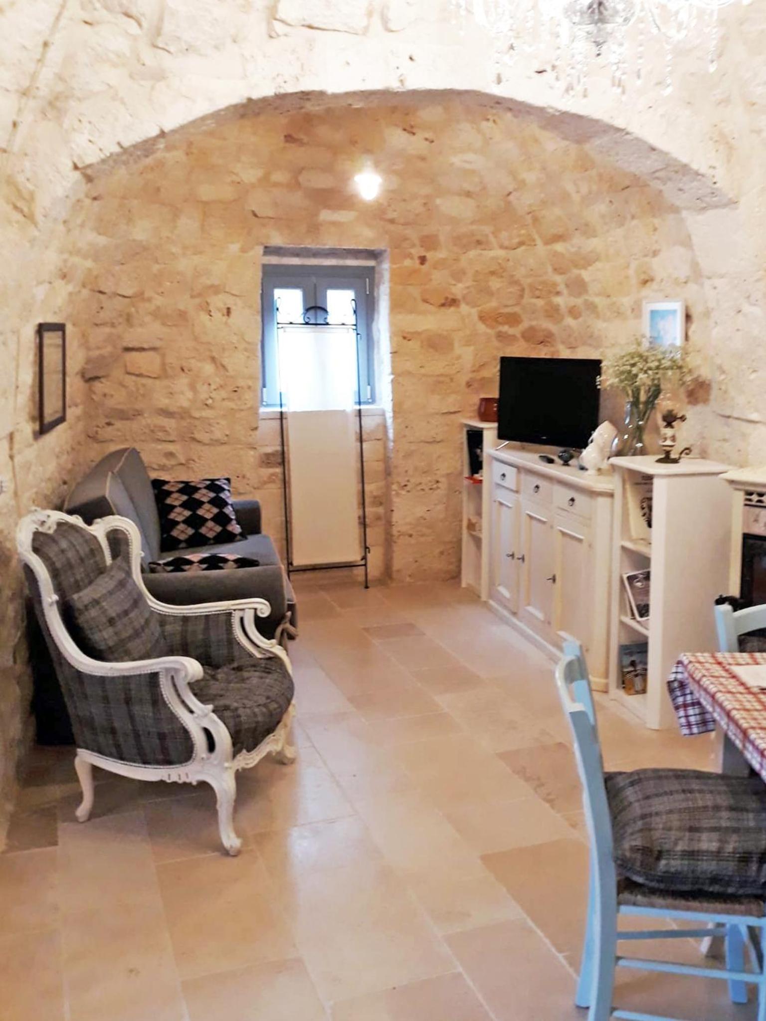 One-Bedroom House photo 1