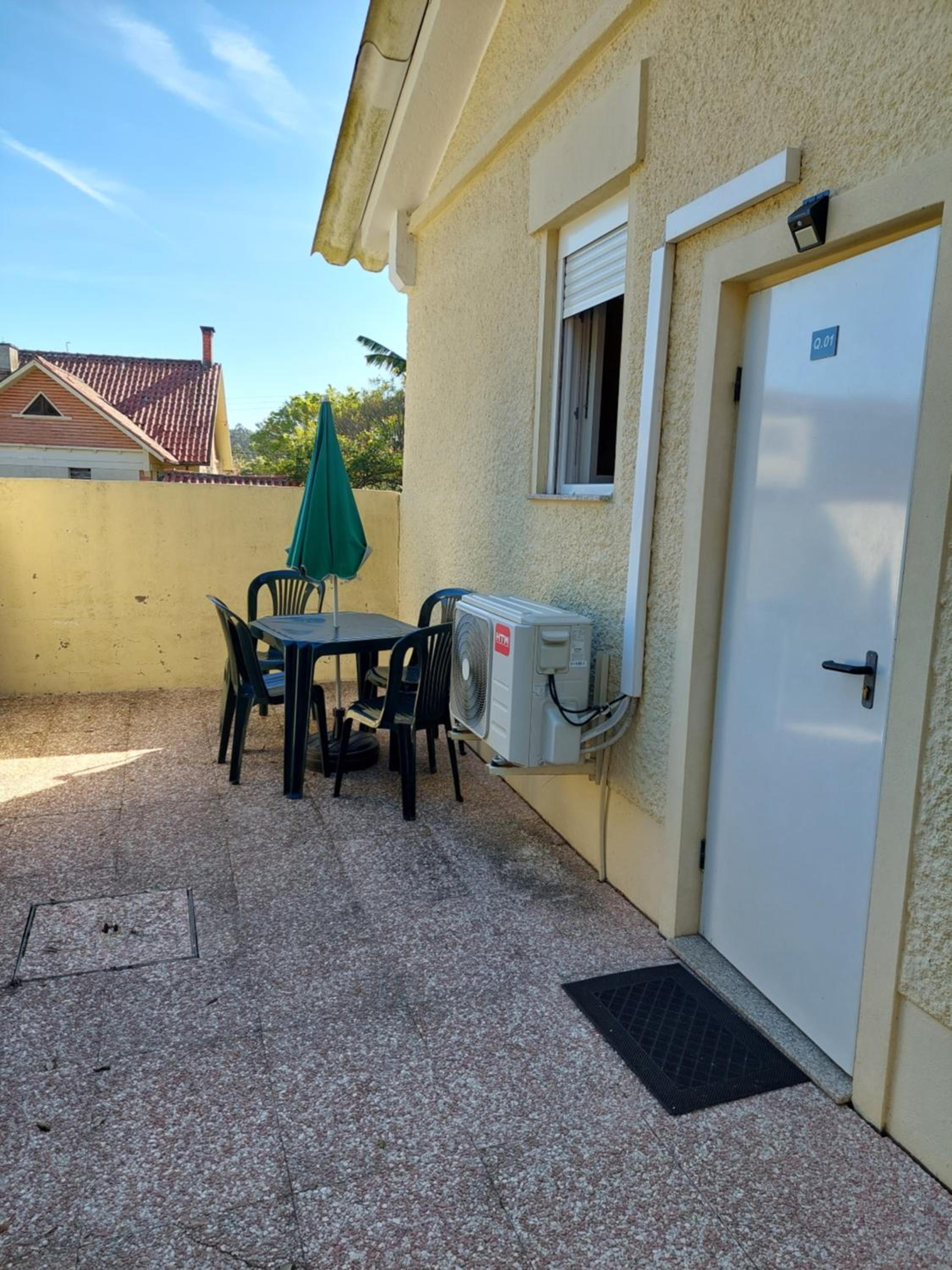 Two-Bedroom Family Suite with Terrace - Photo 4