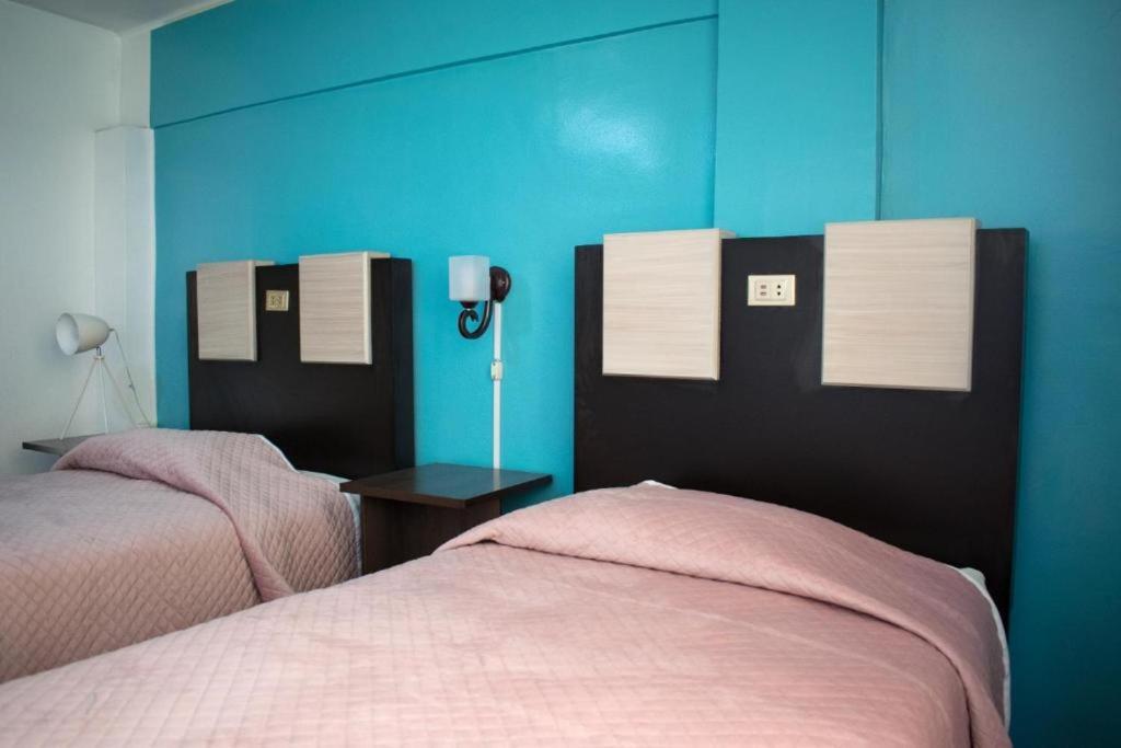 Twin Room with Shared Bathroom photo 2