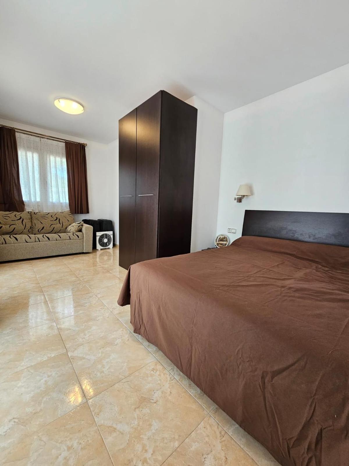 Casa de tres habitaciones