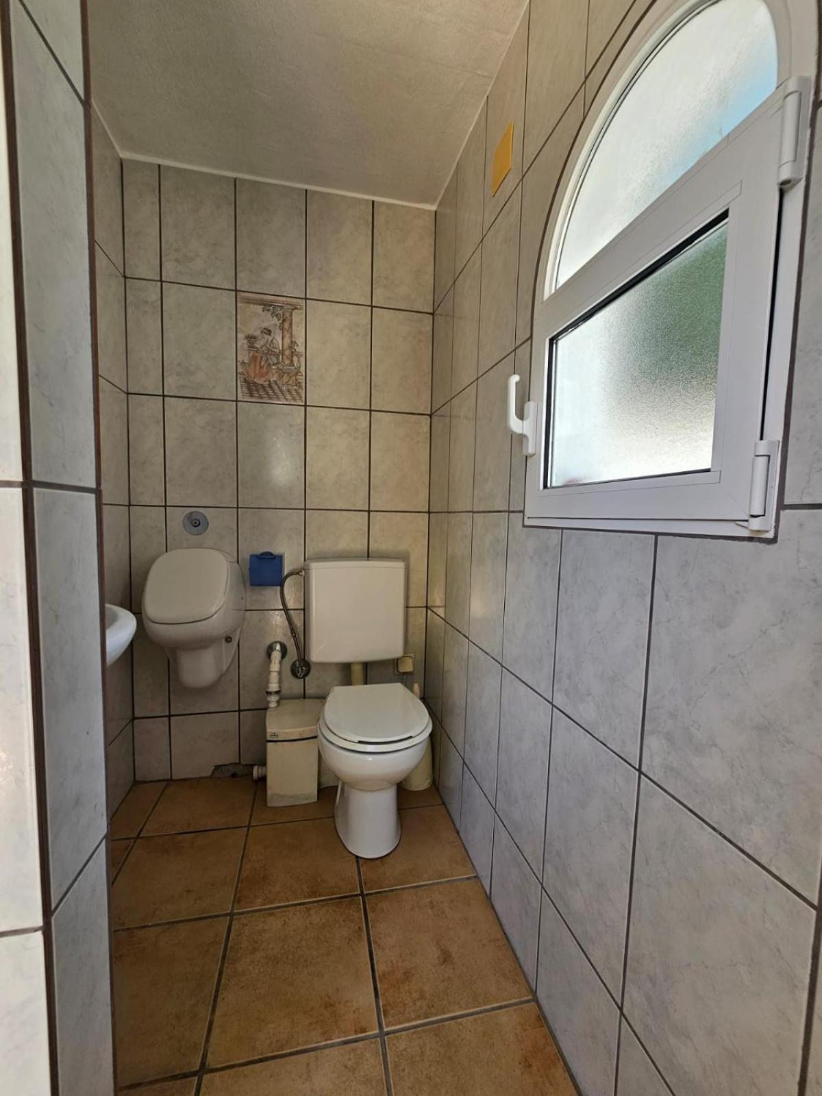 Three-Bedroom House photo 3
