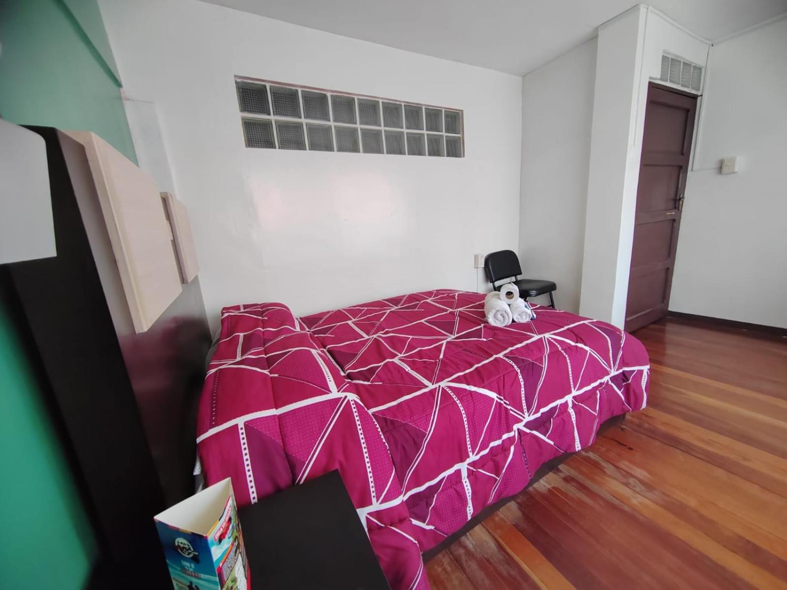 Double Room with Shared Bathroom photo 3