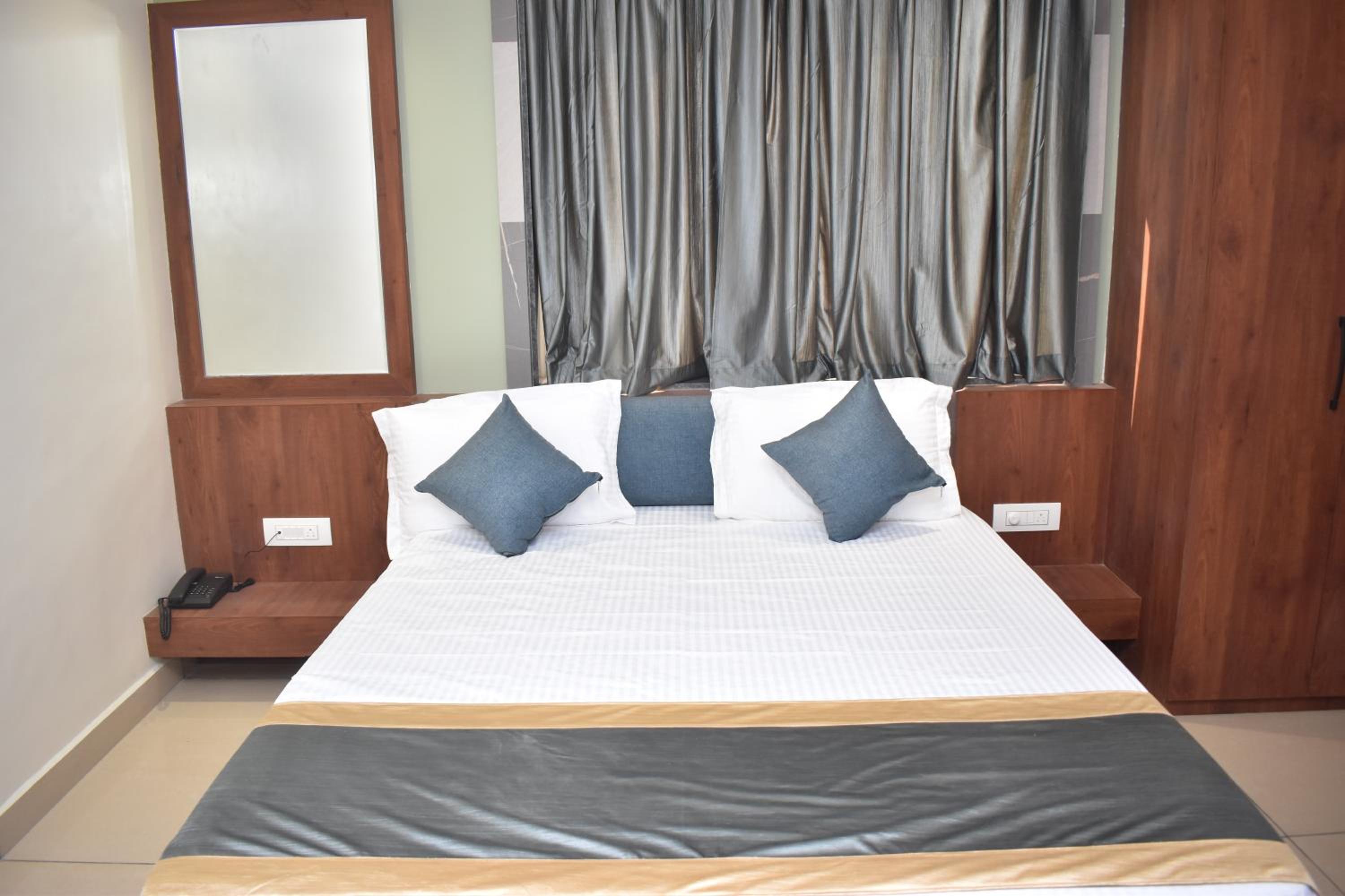 Standard Double Room photo 3