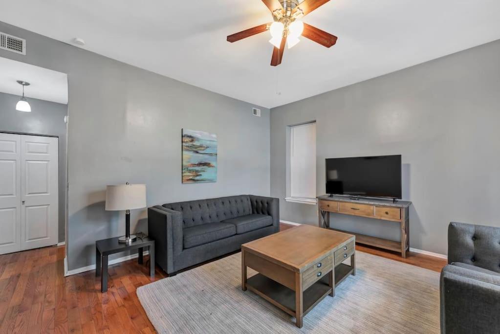 Apartment photo 1