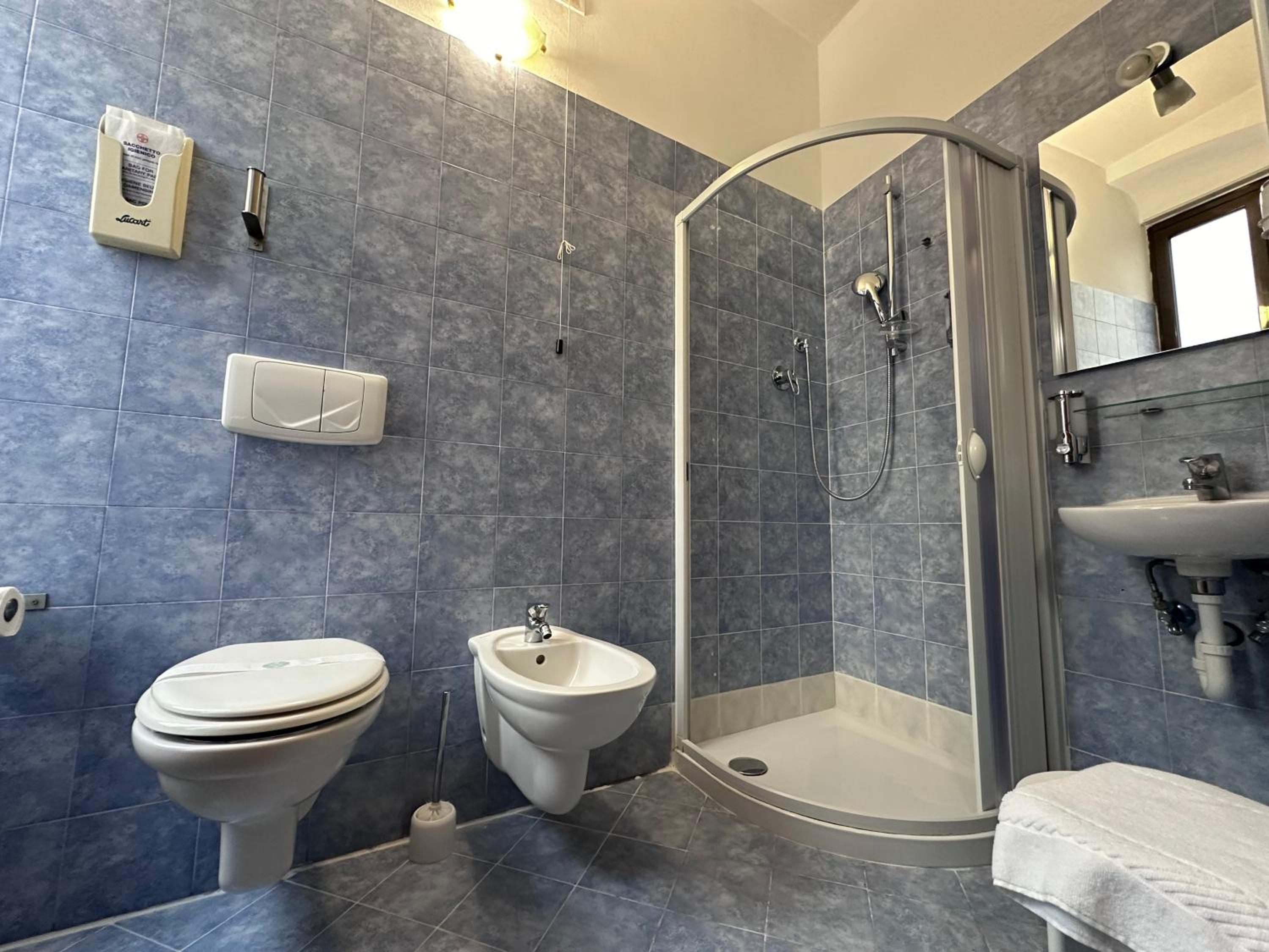 Single Room photo 3