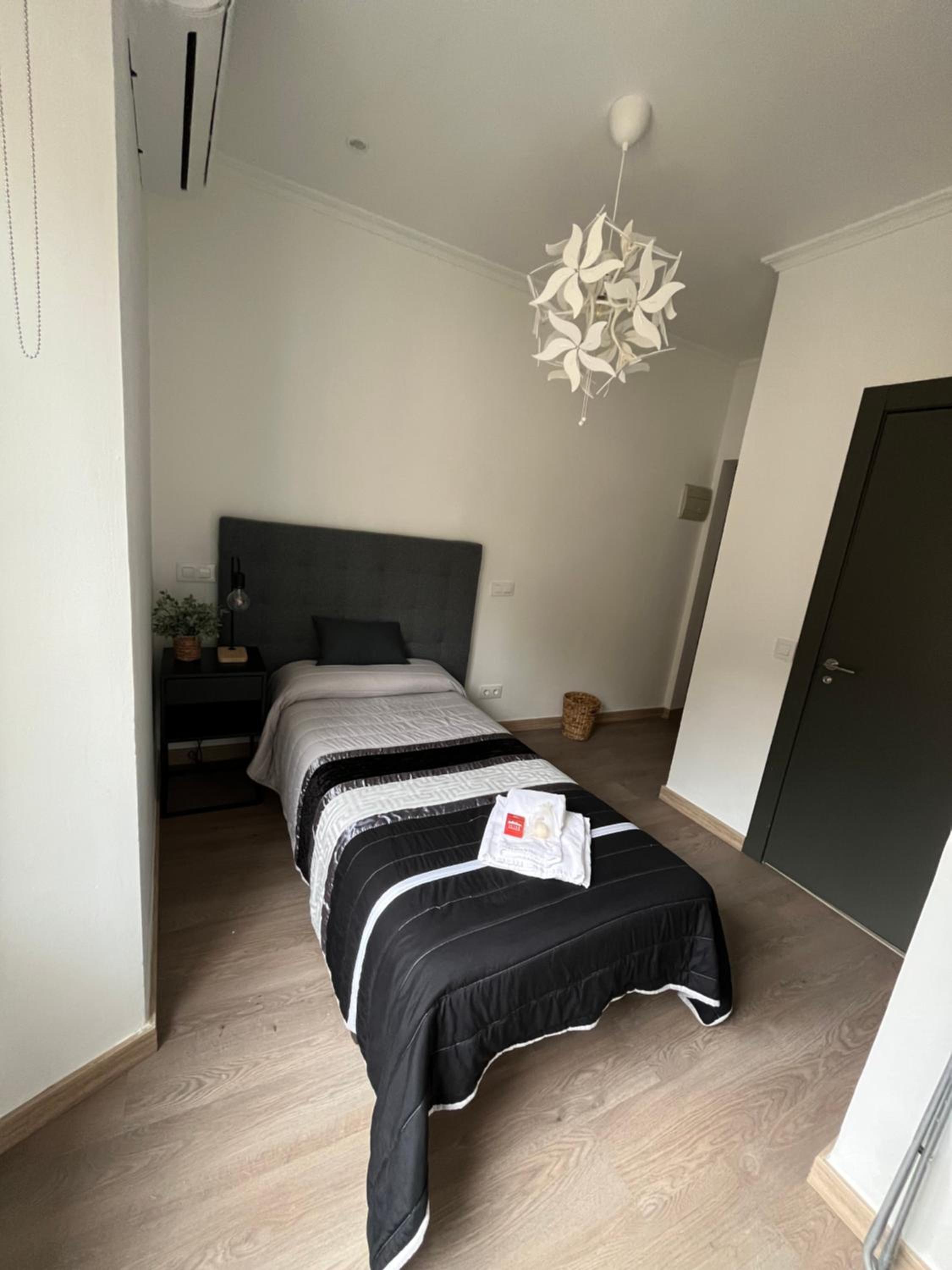 Single Room photo 3