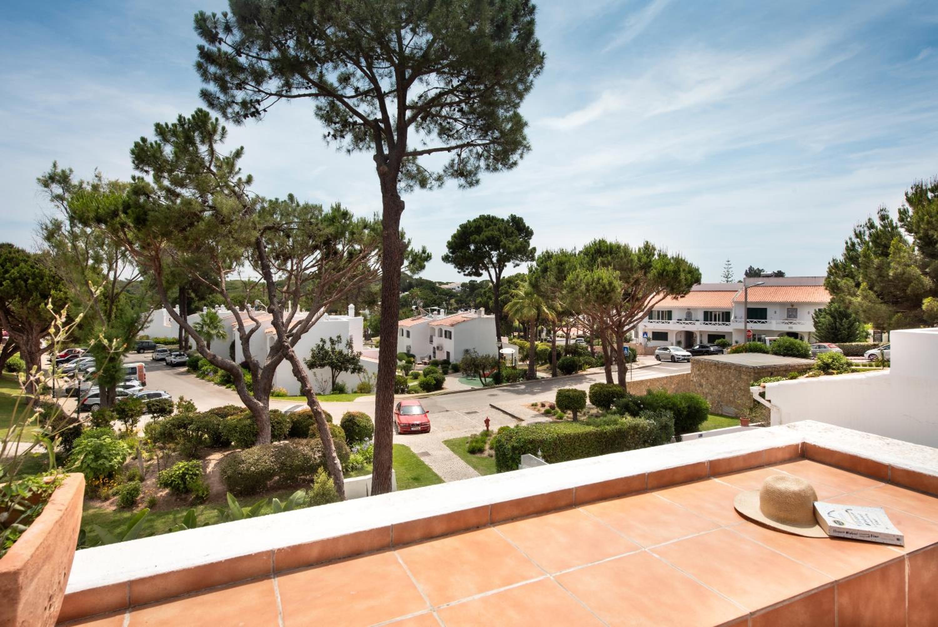Three-Bedroom Premium Apartment with Balcony photo 3