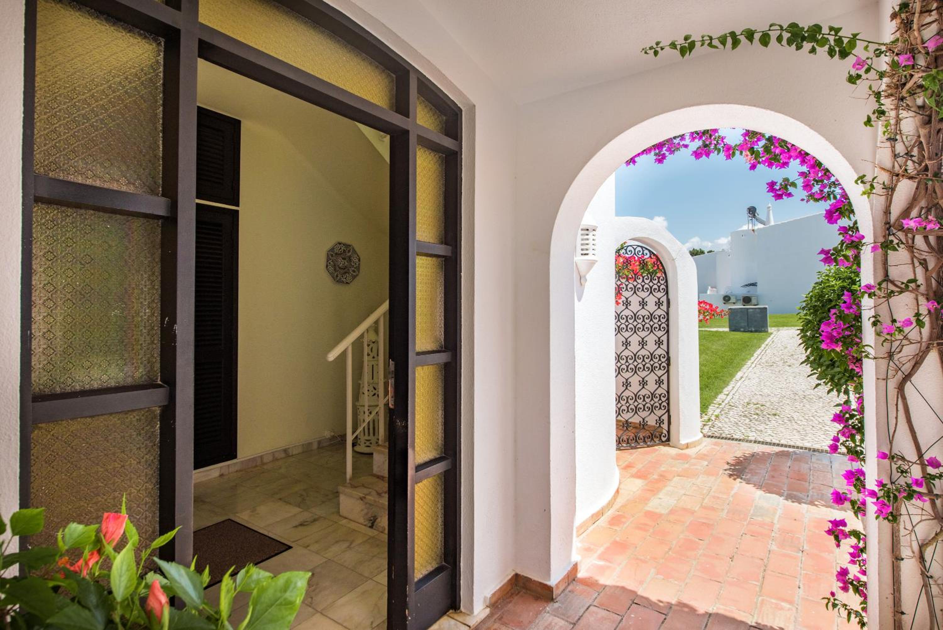 Villa with Sea View photo 2