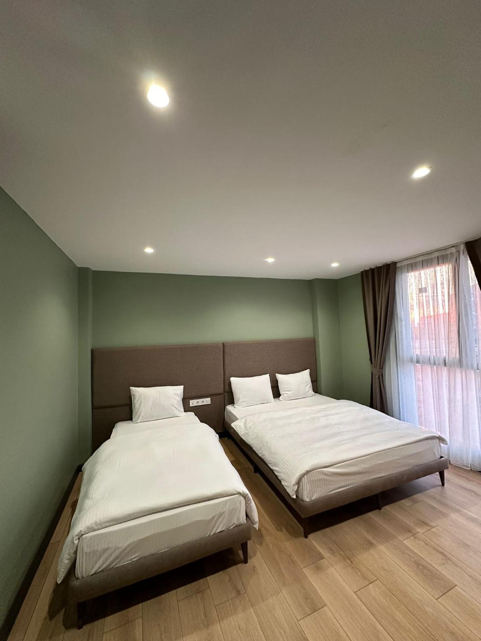 Deluxe Family Room - Photo 10