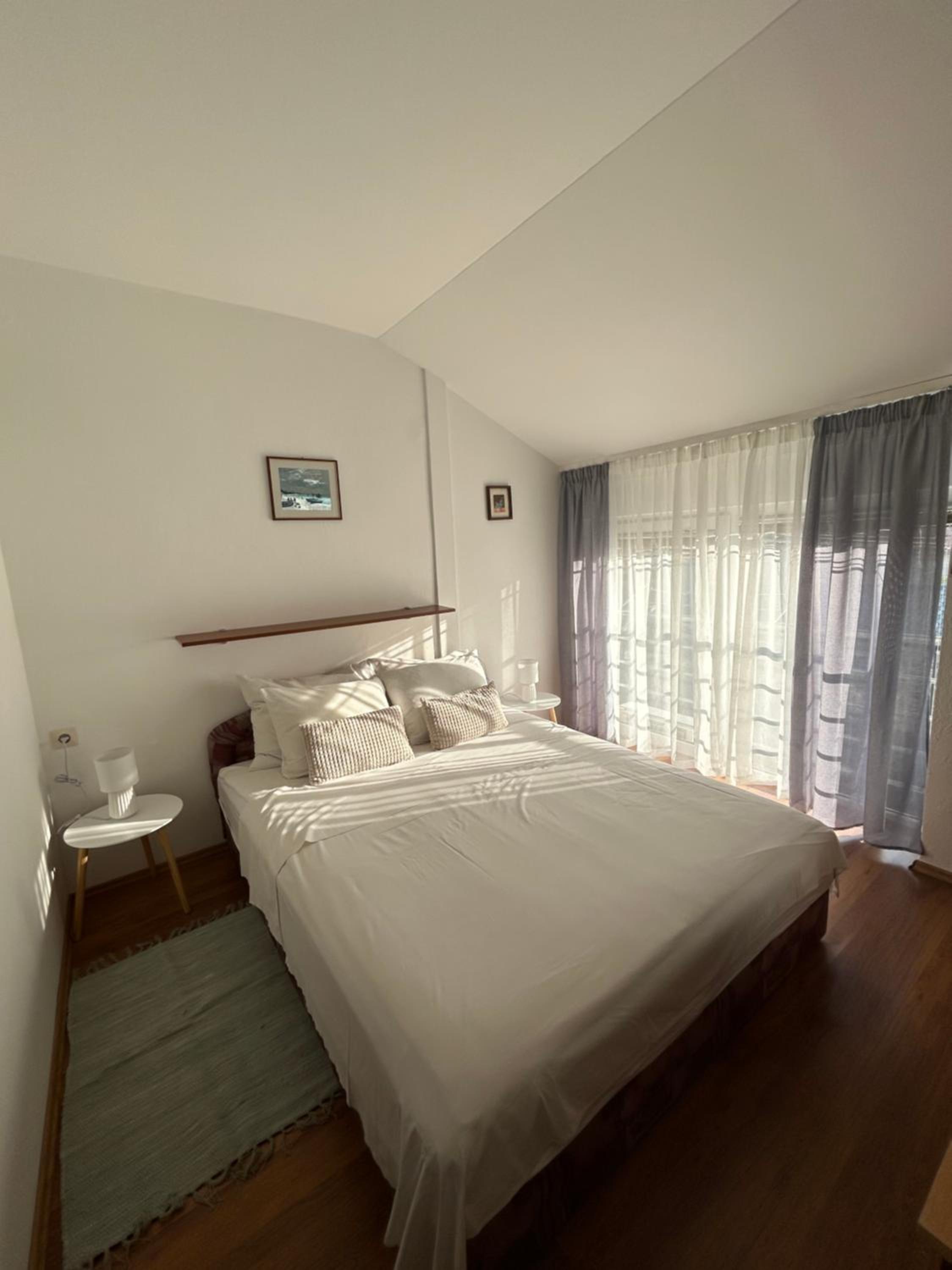Double Room - Photo 4