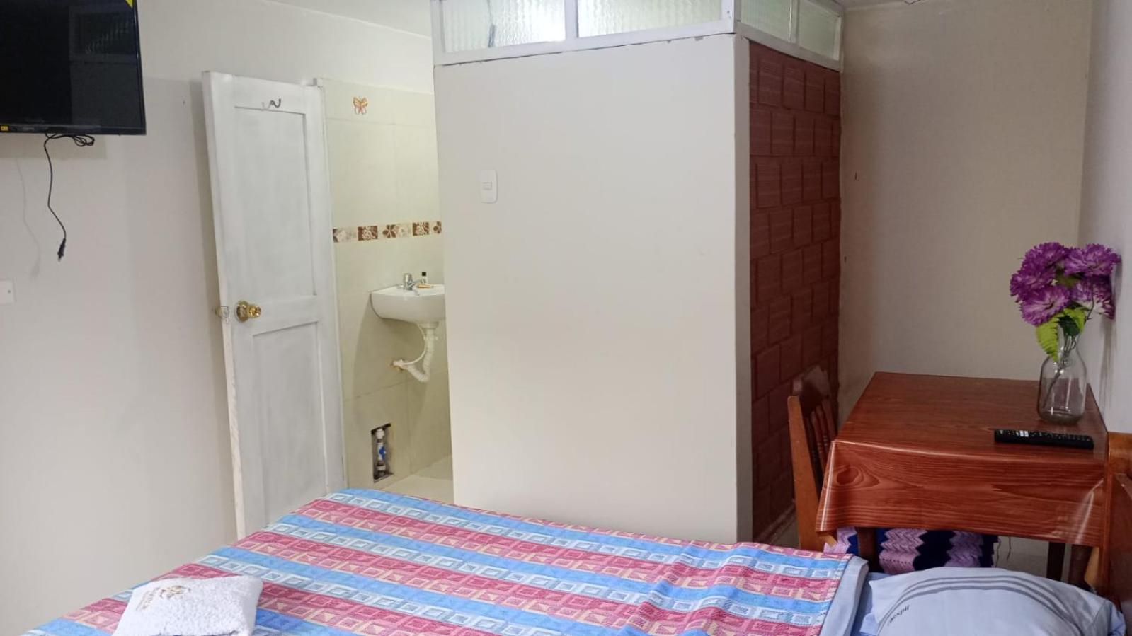 Single Room With Private Bathroom photo 2