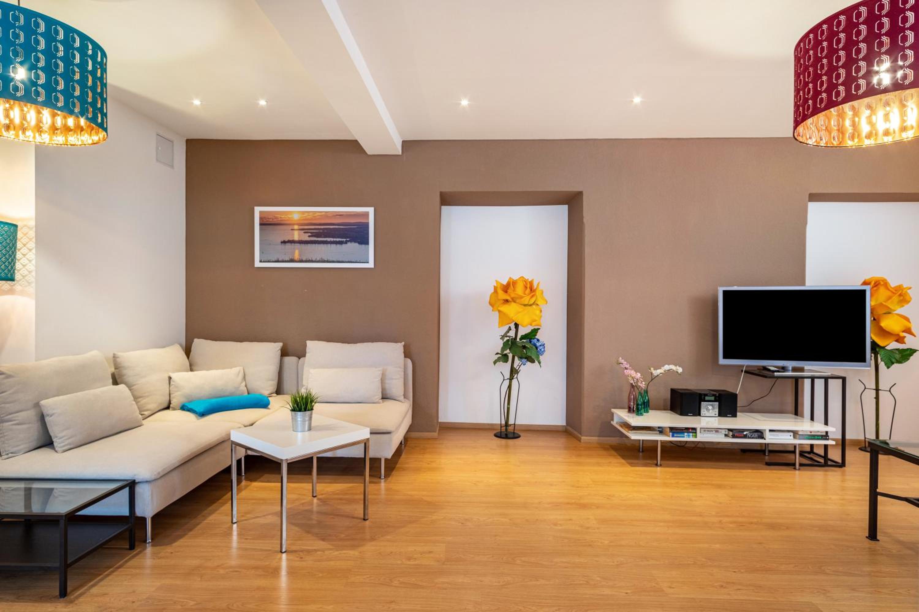 Two-Bedroom Studio Apartment photo 1