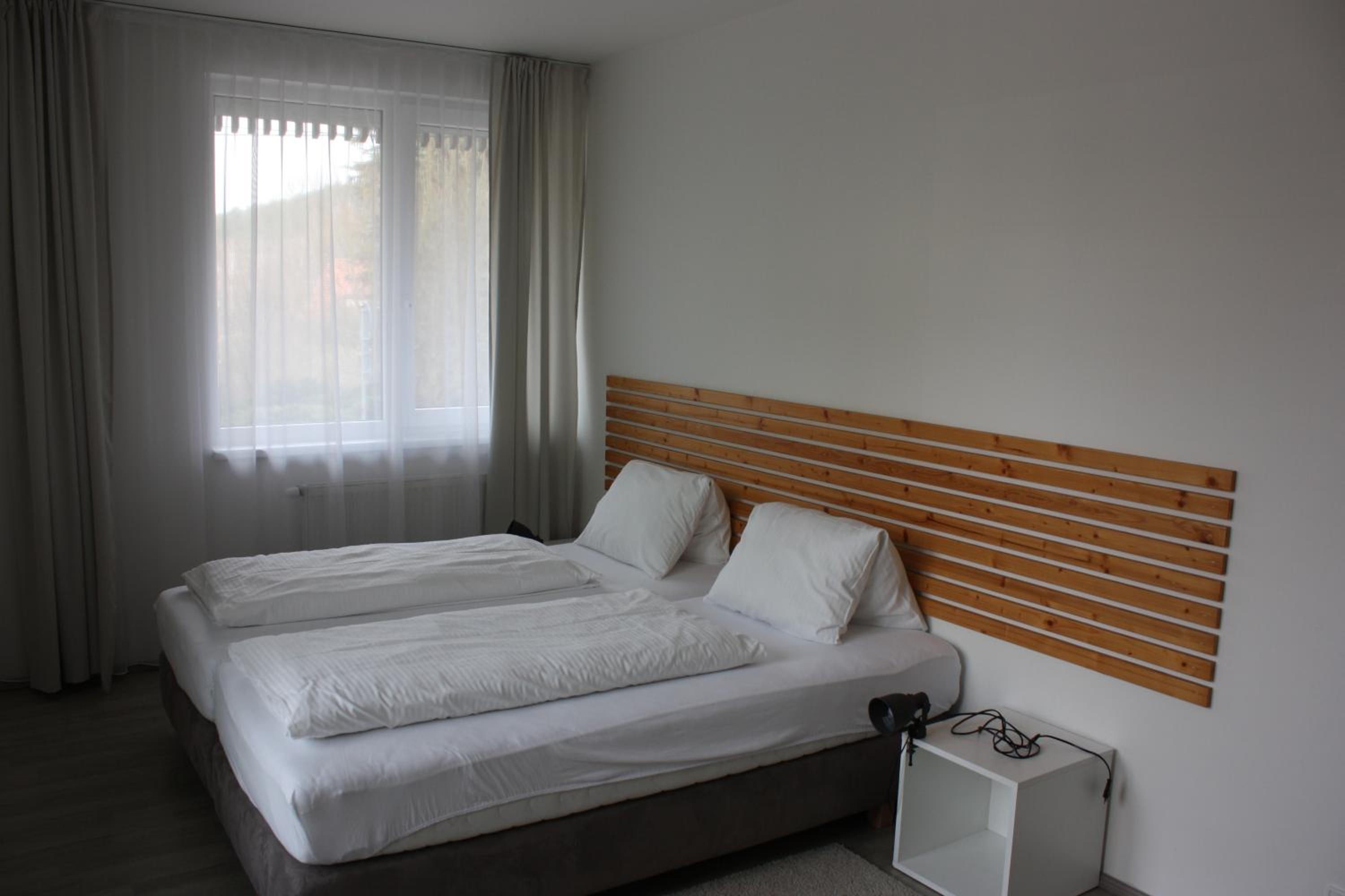 Economy One-Bedroom Apartment - Ground Floor photo 3