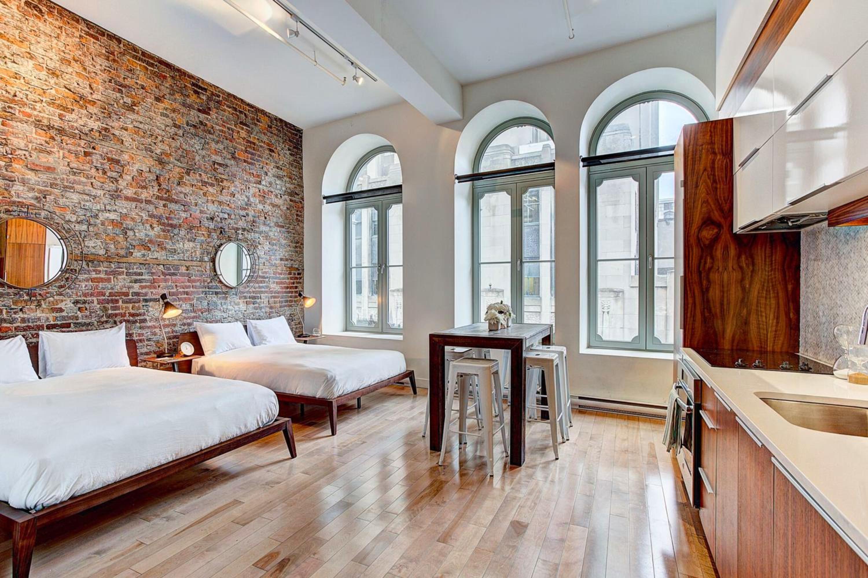 Two-Double Bed & Two-Twin Bed Premium Loft