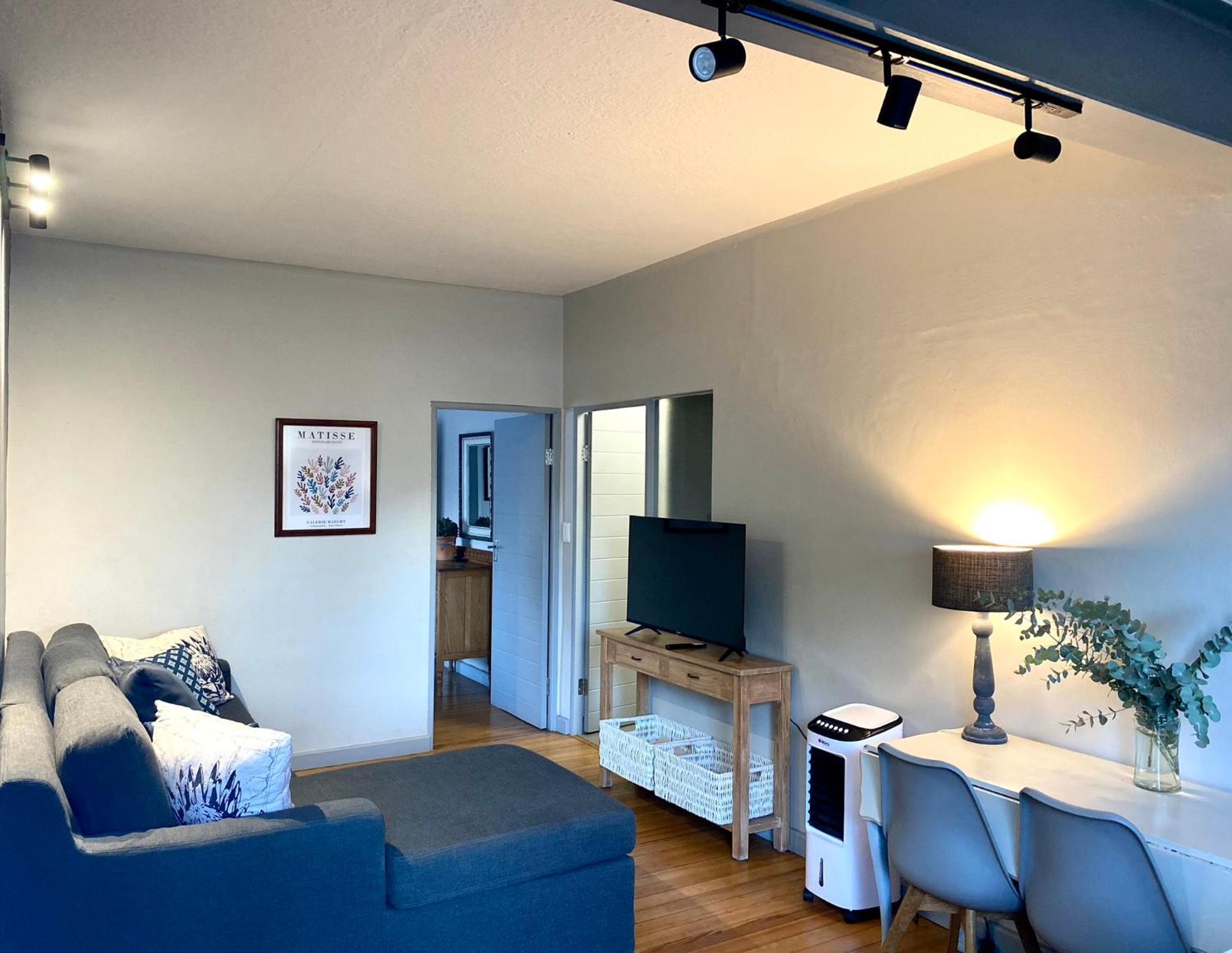 Two-Bedroom Apartment photo 2