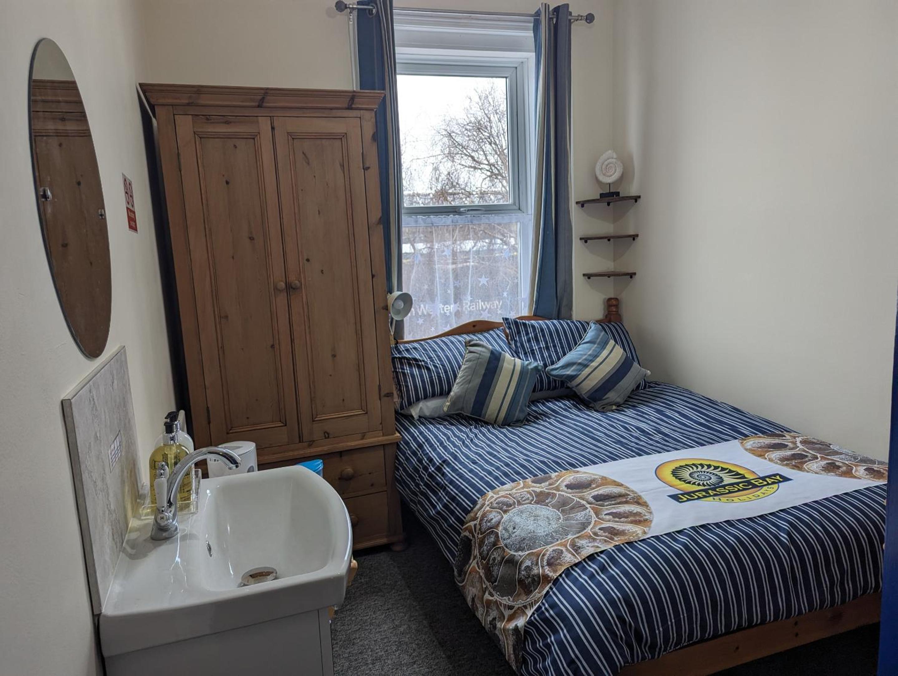 Economy Double Room photo 1