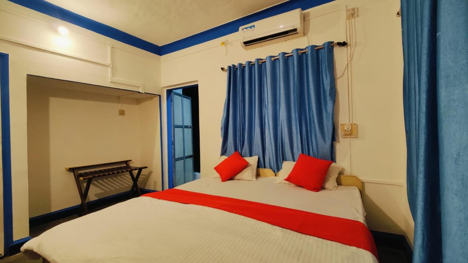 Double Room - Photo 7