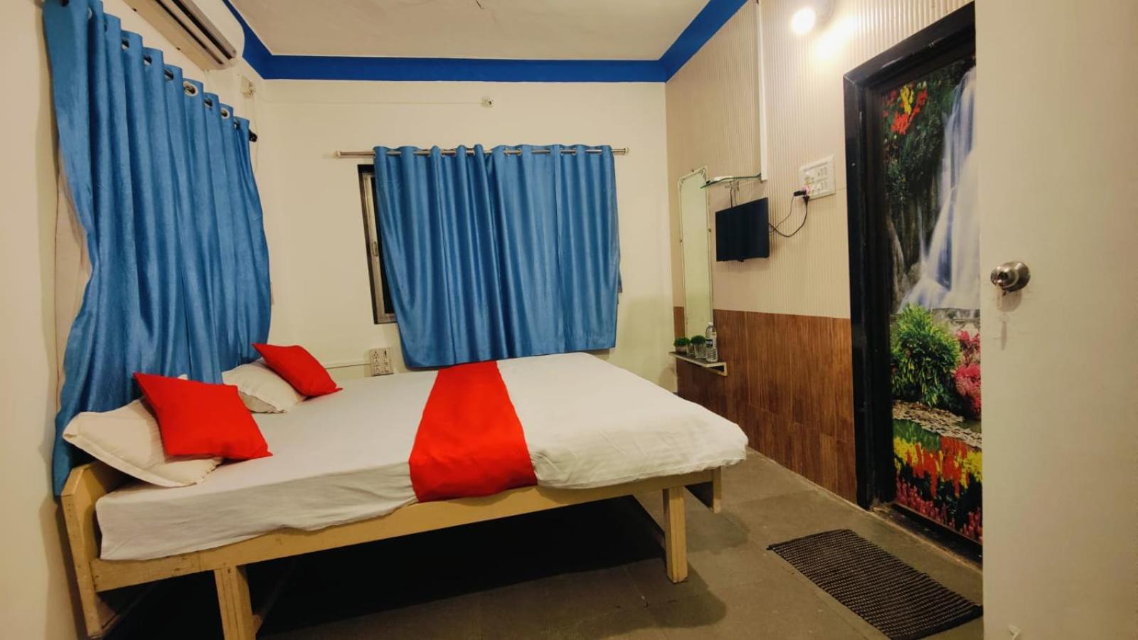 Double Room - Photo 3
