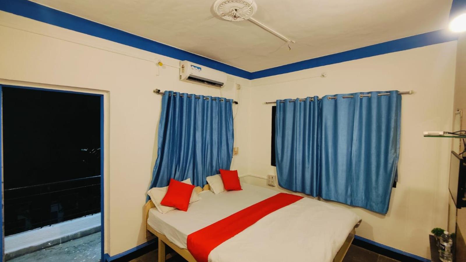 Double Room - Photo 12