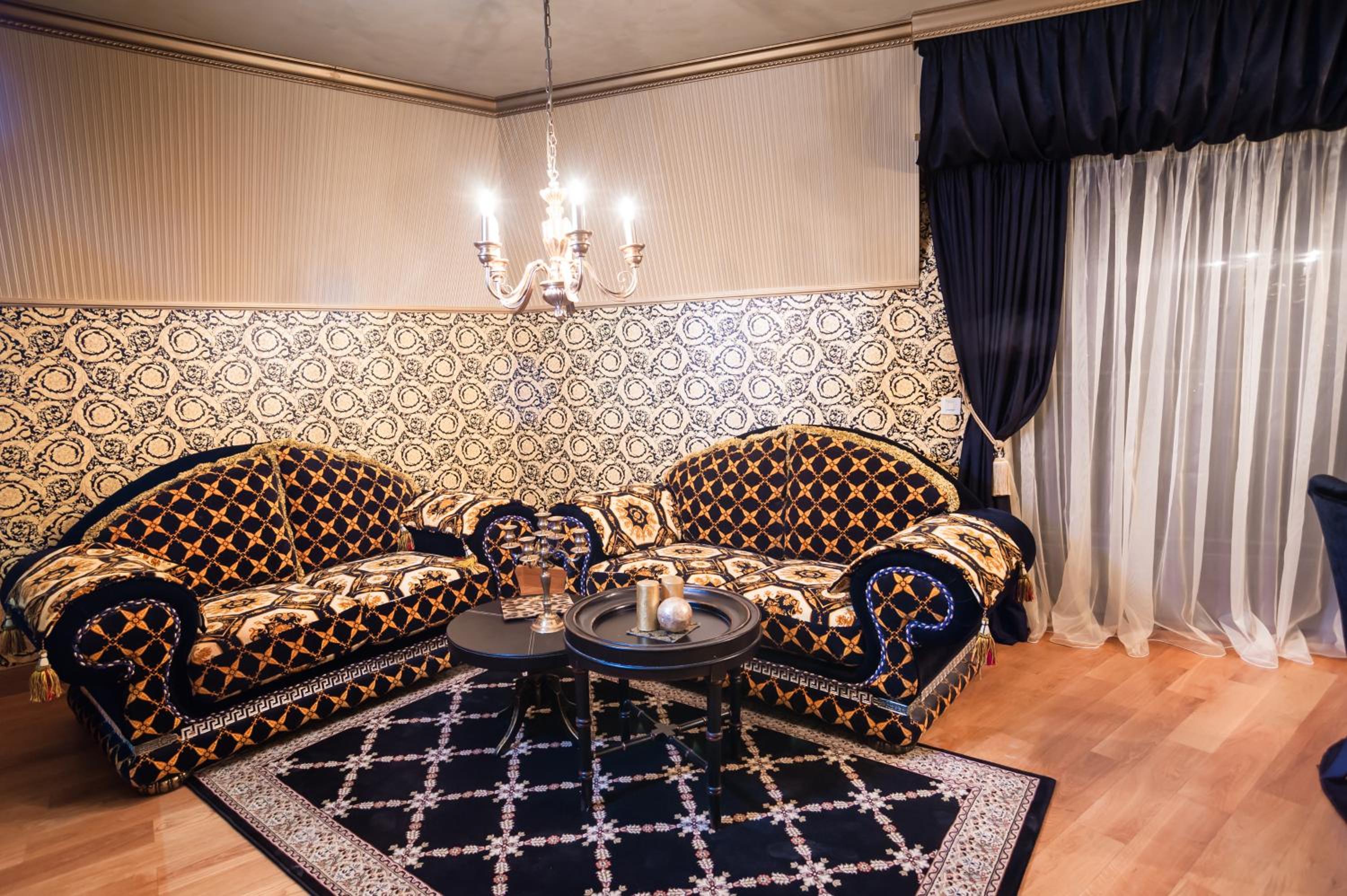 Deluxe Suite - Photo 1