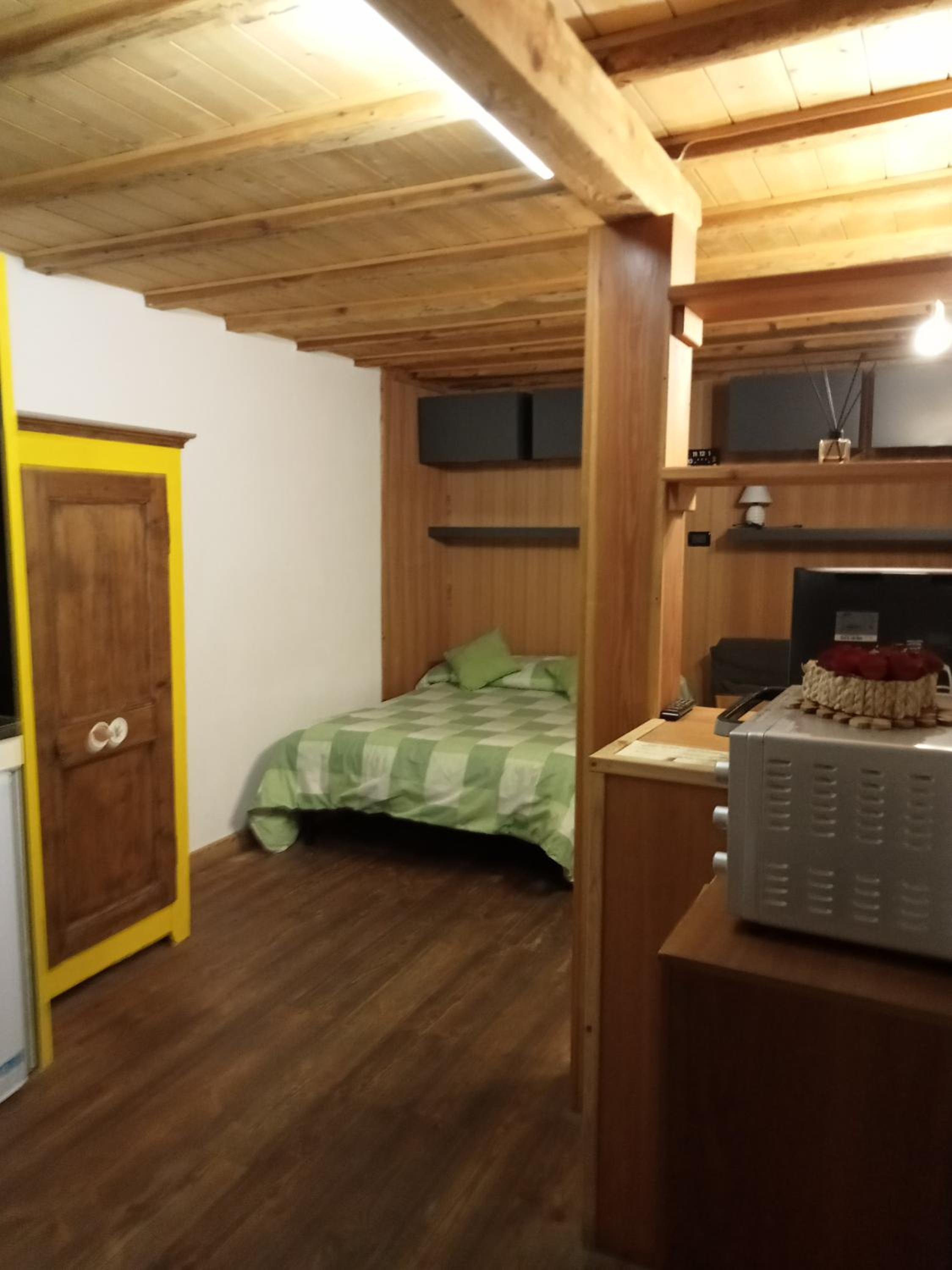 Studio Apartment
