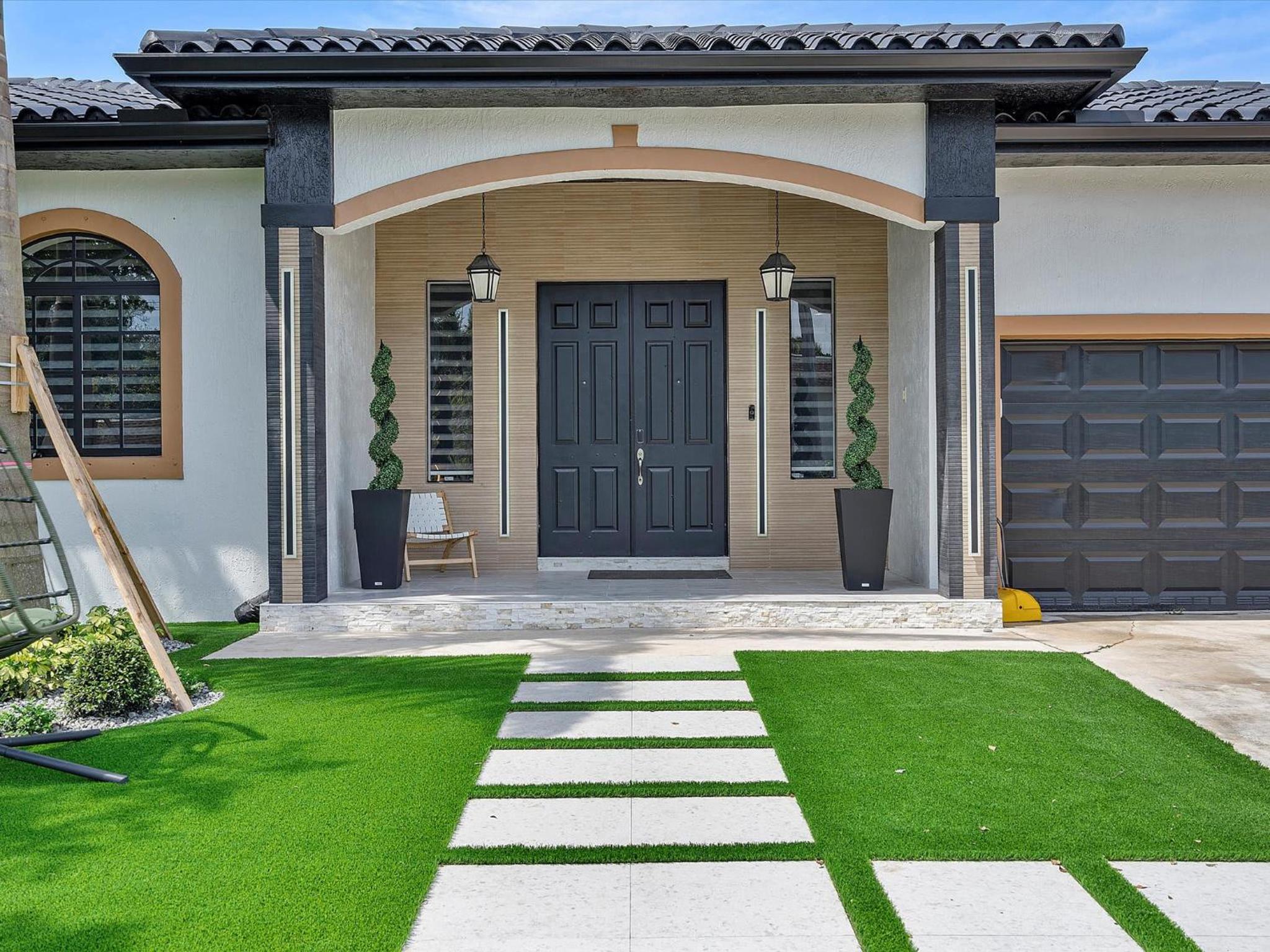 Villa photo 2