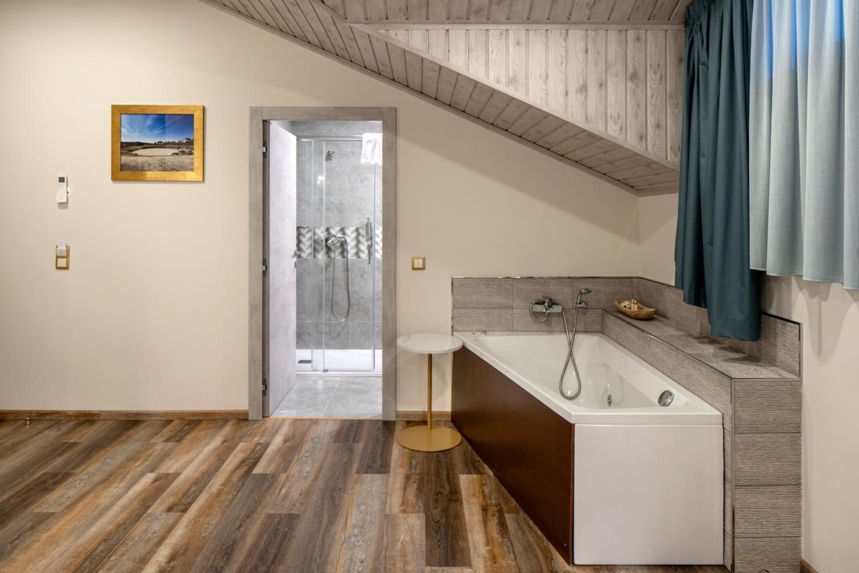 Family Room with Bath photo 3