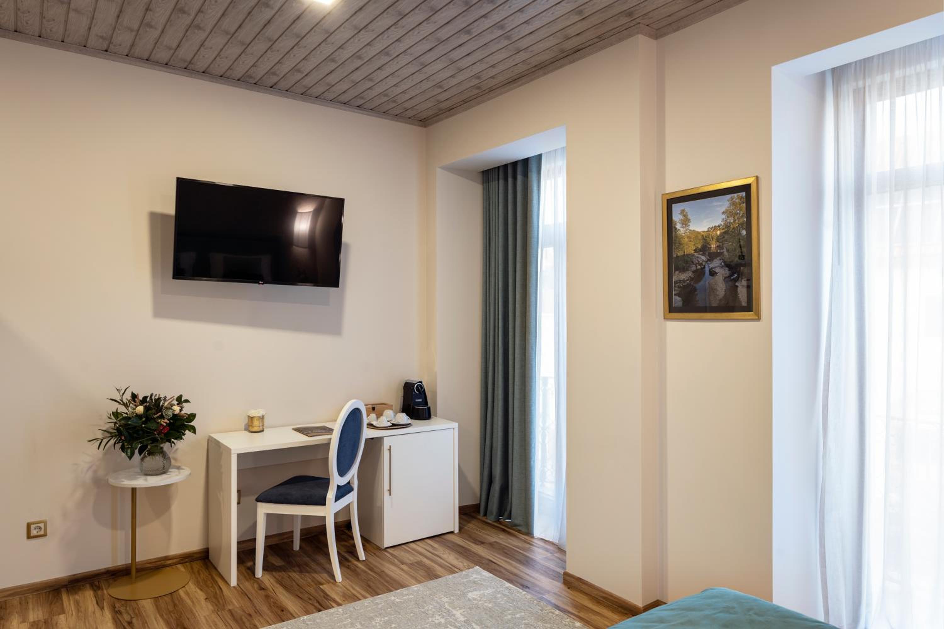 Twin Room with Balcony photo 2